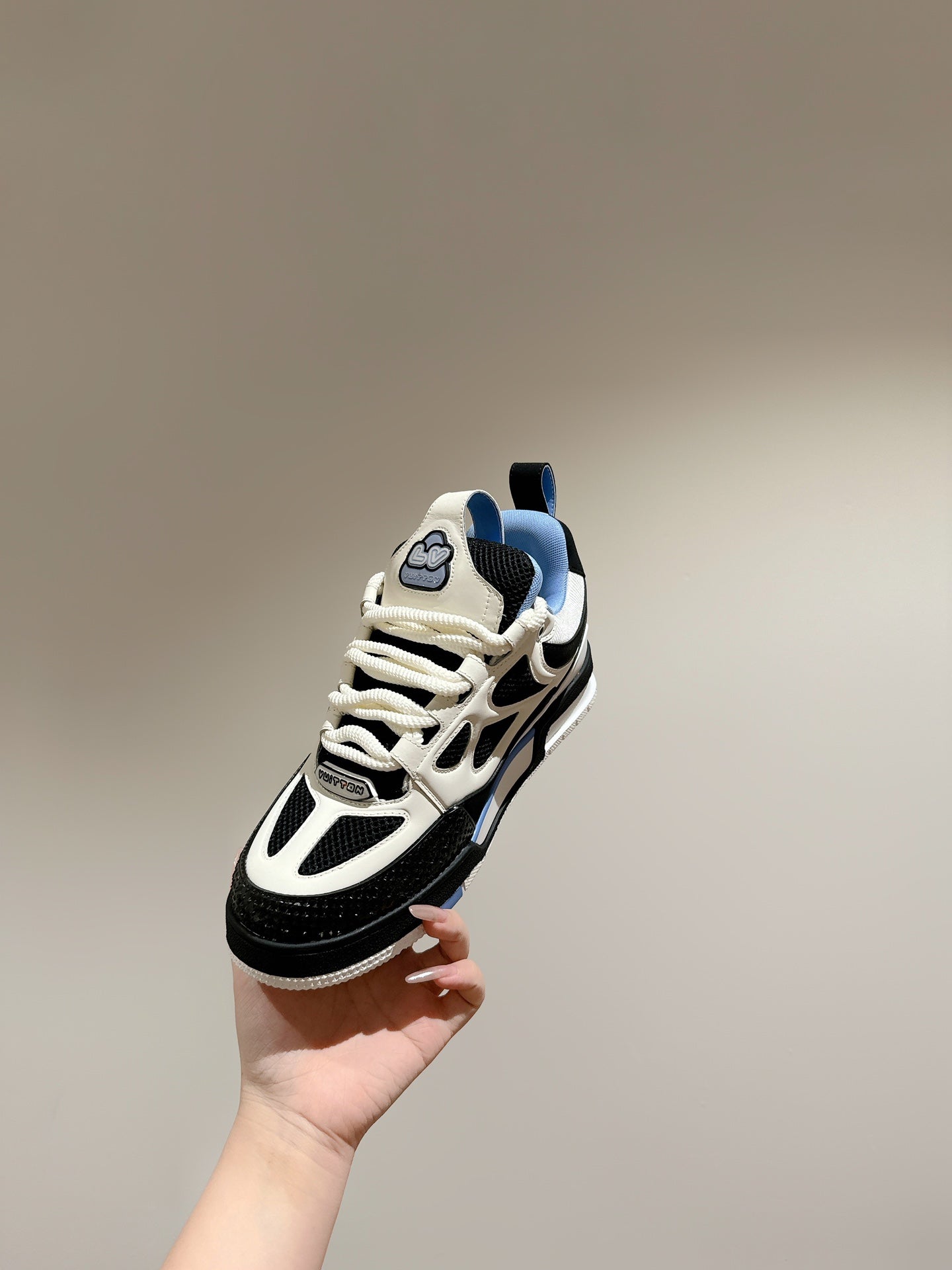 LV SKATE SNEAKER IN WHITE MIX BLACK AND SKY BLUE CALFSKIN、mysite、Cacoeks