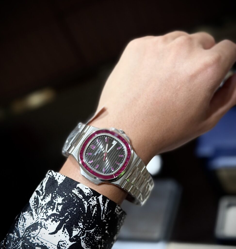 Đồng Hồ Nam Patek Philippe Nautilus 5723 Độ Đá Ruby Đỏ Replica 11 40mm (3)