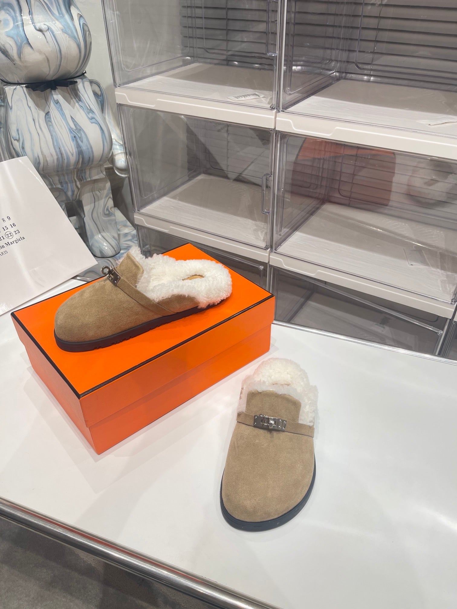 SLIP-ON MULE IN TORTILLA BROWN SUEDE AND SHEARLING LINING、mysite、Cacoeks