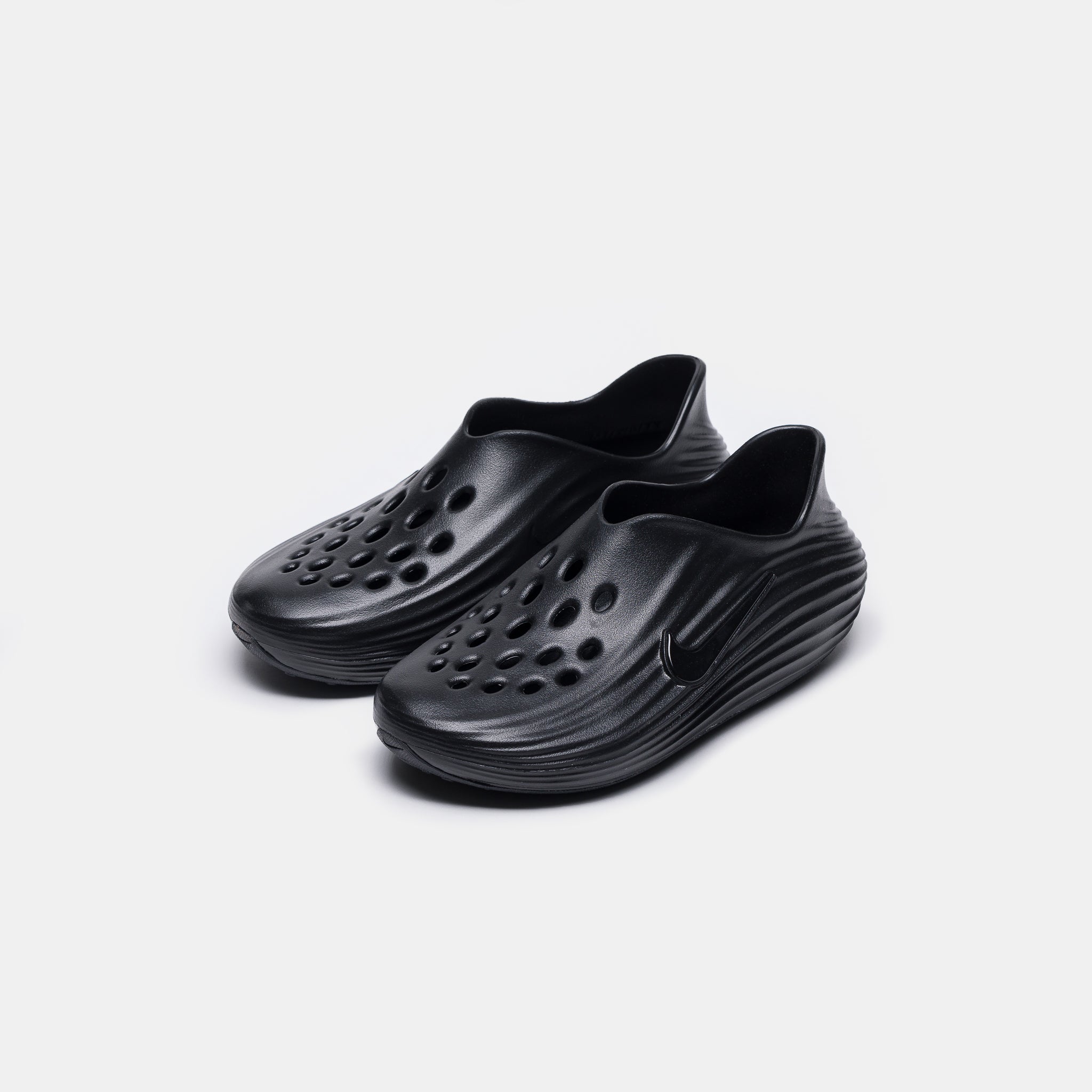 ReactX Rejuven8 Clog in Black/Black