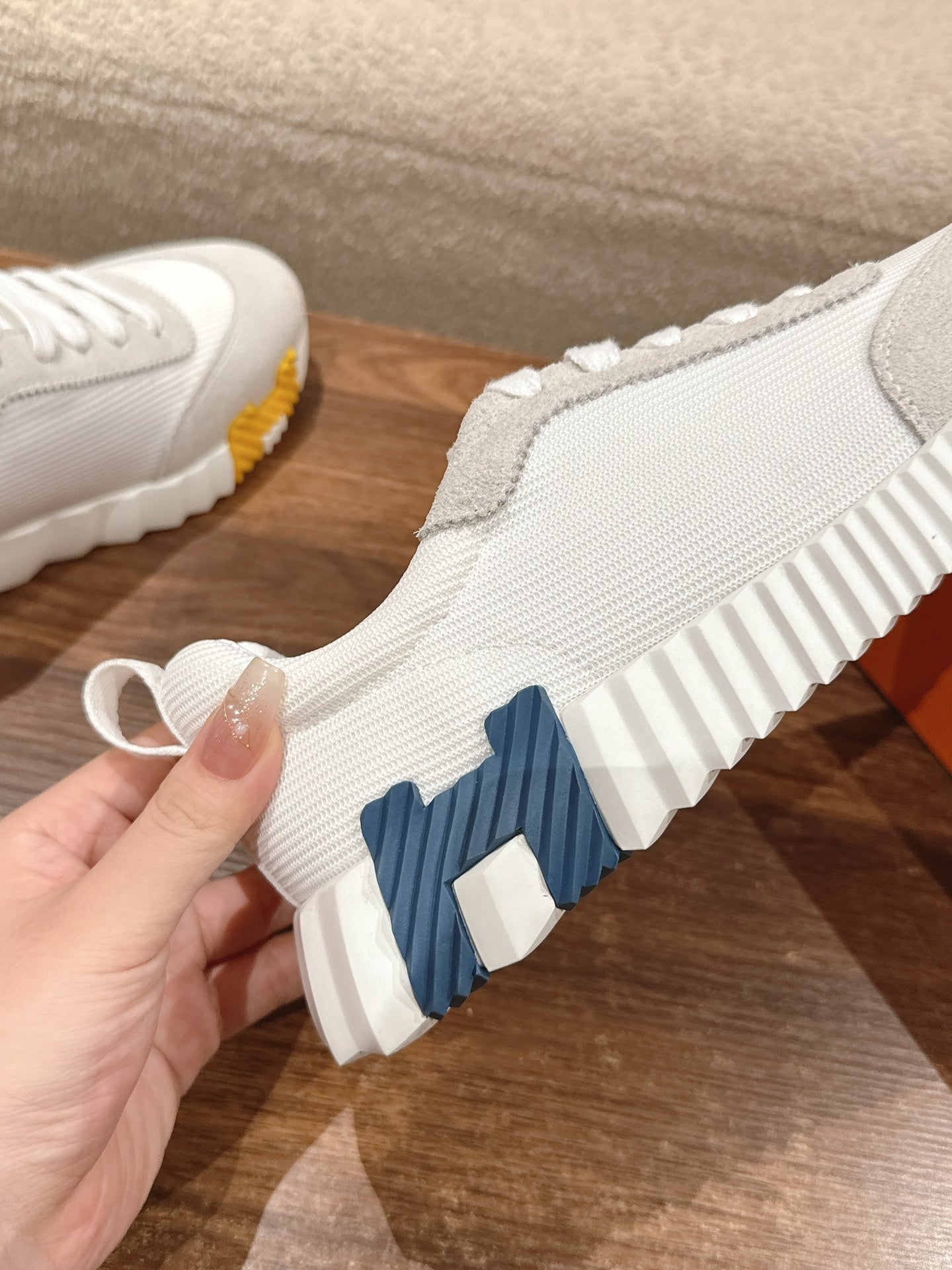 MAINLAND SNEAKER IN PALE GRAY SUEDE AND WHITE BREATHABLE MESH FABRIC 959352、mysite、Cacoeks