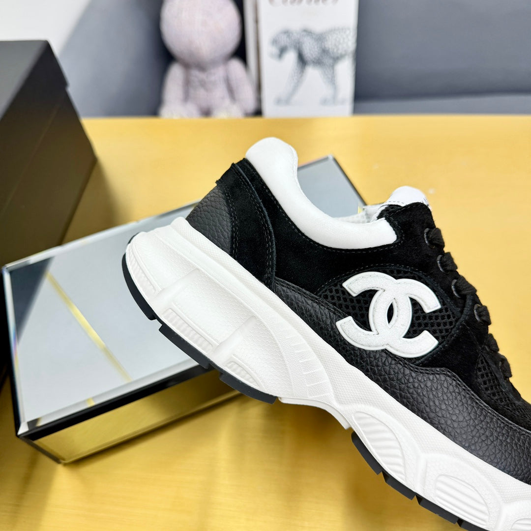 SNEAKER IN BLACK WITH WHITE LOGO CALFSKIN AND MESH、mysite、Cacoeks