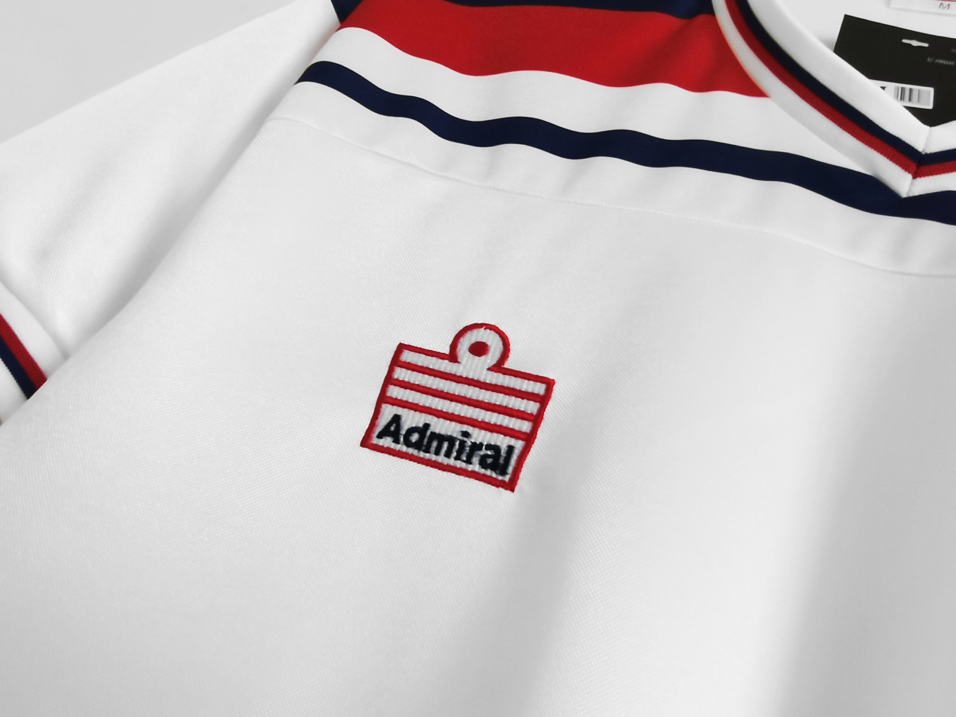 GlobeJersey-Retro England 1982 Home Stadium Jersey