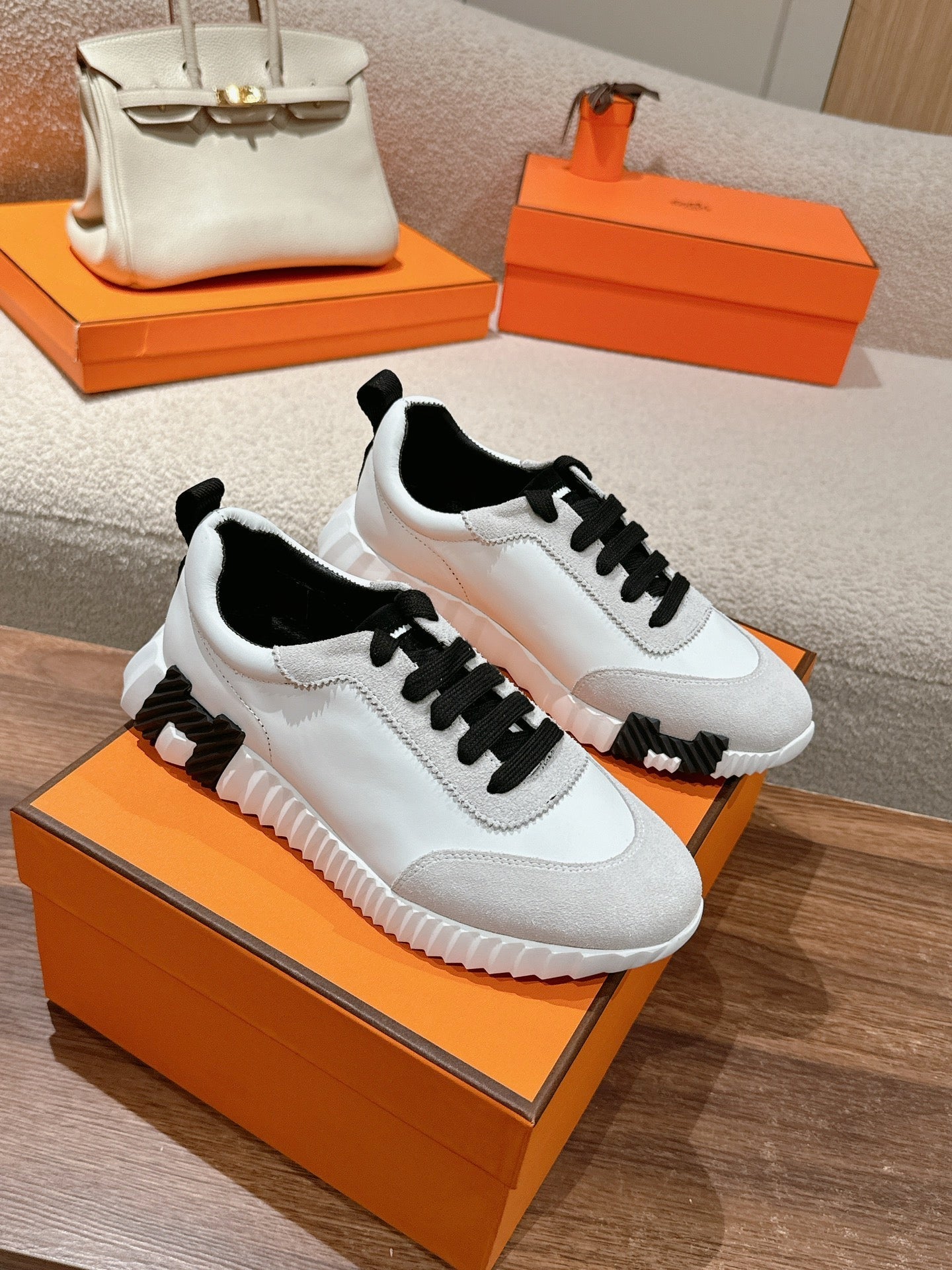 MAINLAND SNEAKER IN PALE GRAY SUEDE AND WHITE CALFSKIN、mysite、Cacoeks