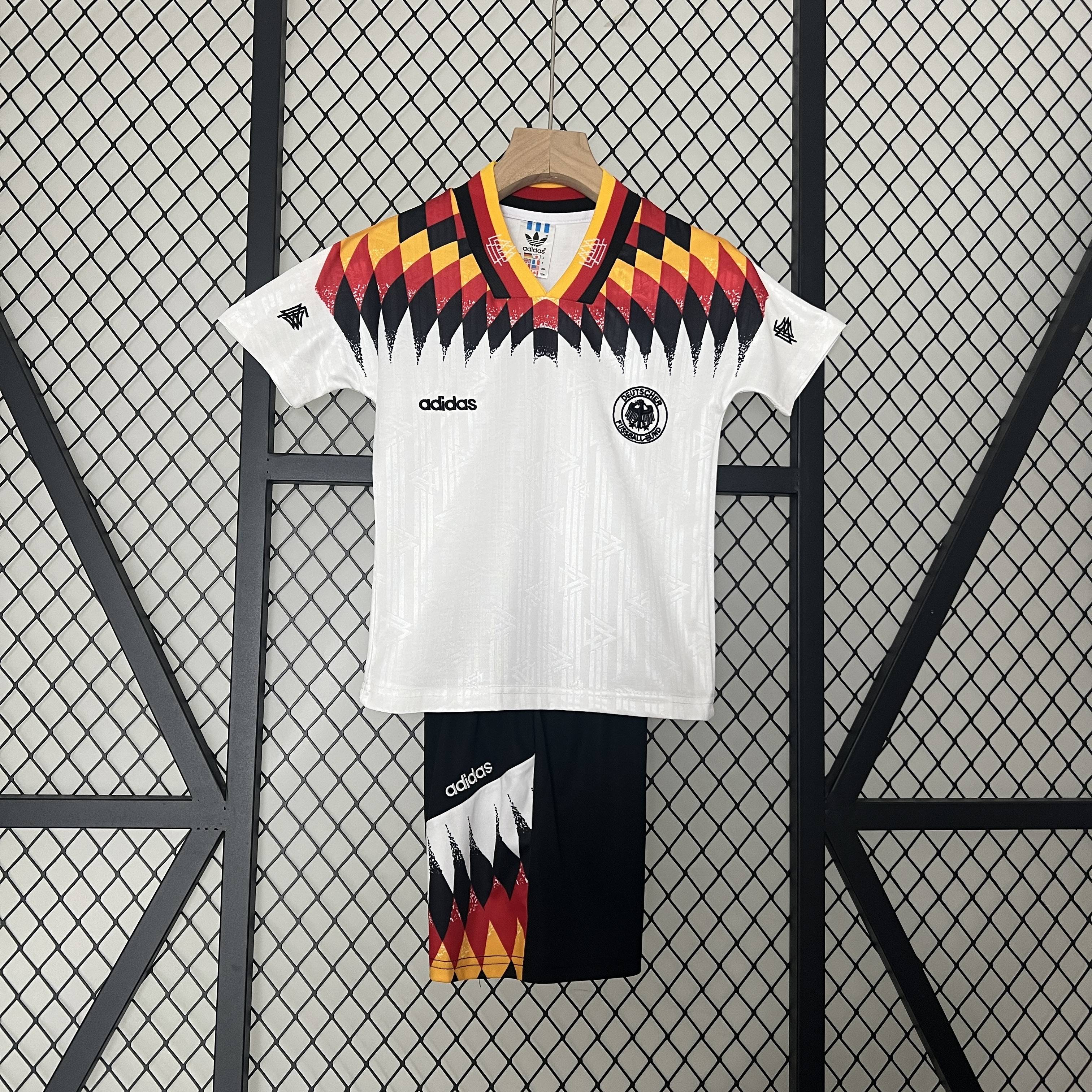 GlobeJersey-Retro Germany 1994 Home Stadium Kids Kit