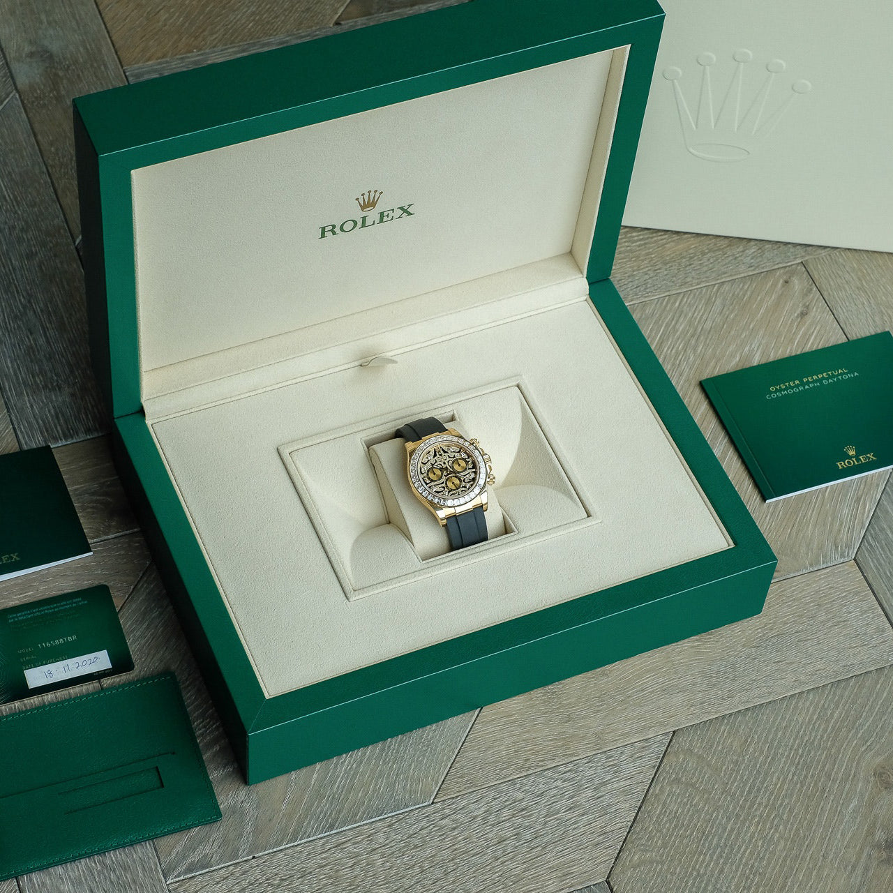 兼职  林炎: luxecystore