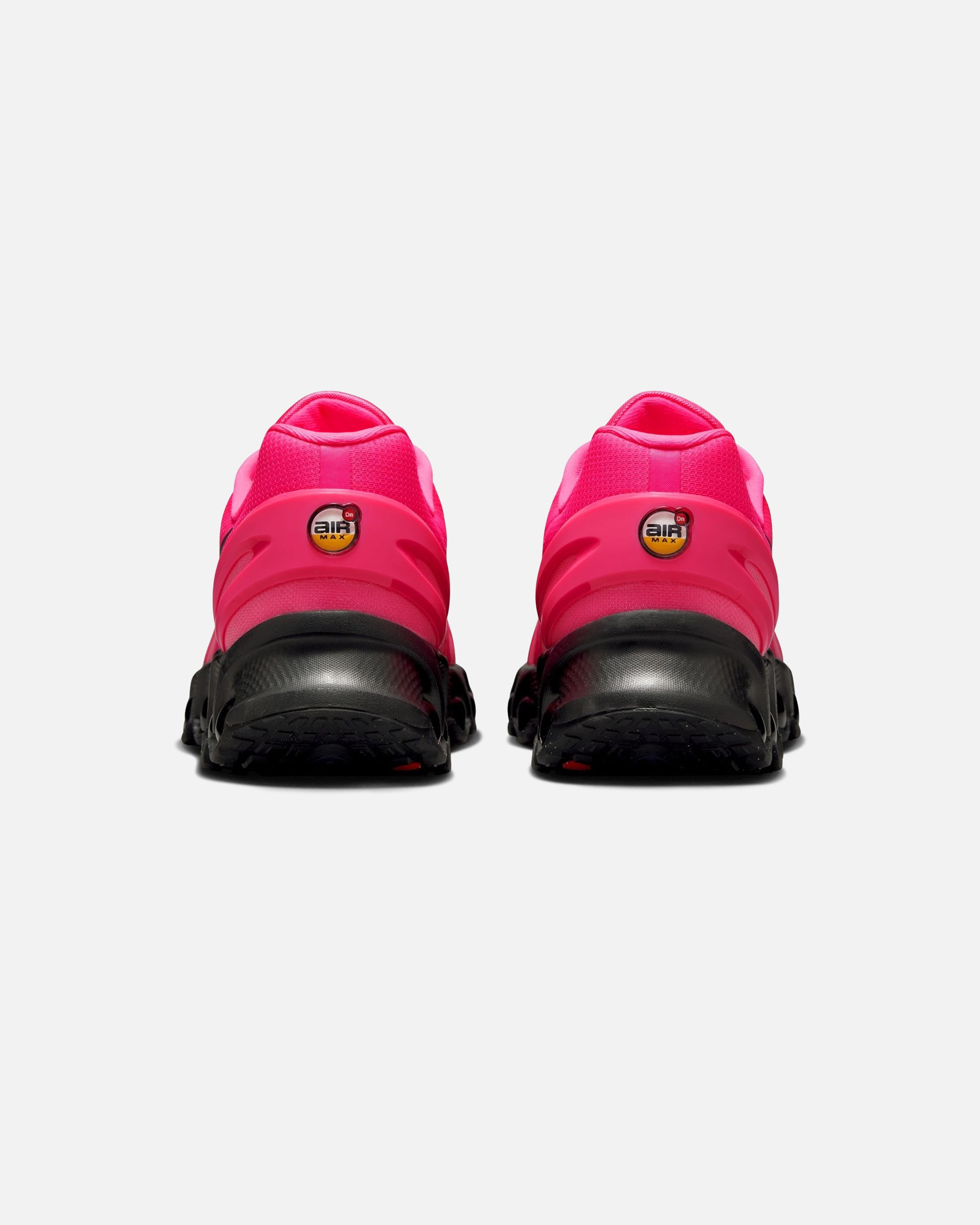 NIKE AIR MAX DN8 - HYPERPINK/ BLACK