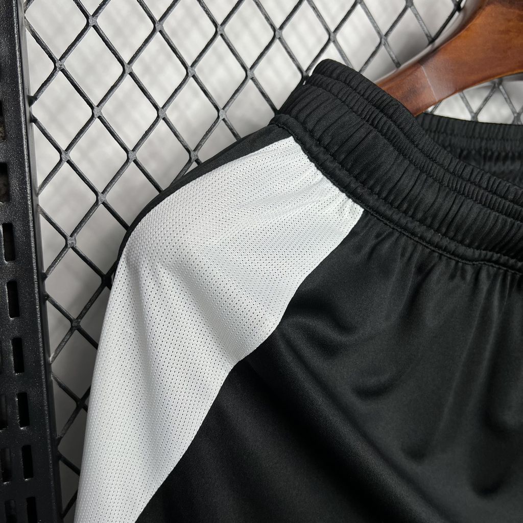 Higojerseys-Juventus 24-25 Home Shorts - Fans Version