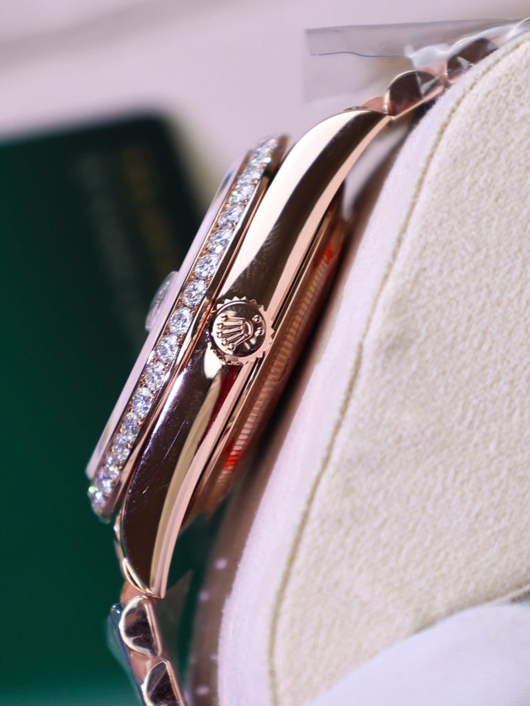 Đồng Hồ Rolex Day-Date Chế Tác Kim Cương Moissanite + Bọc Vàng Hồng 18K GMF 40mm (2)