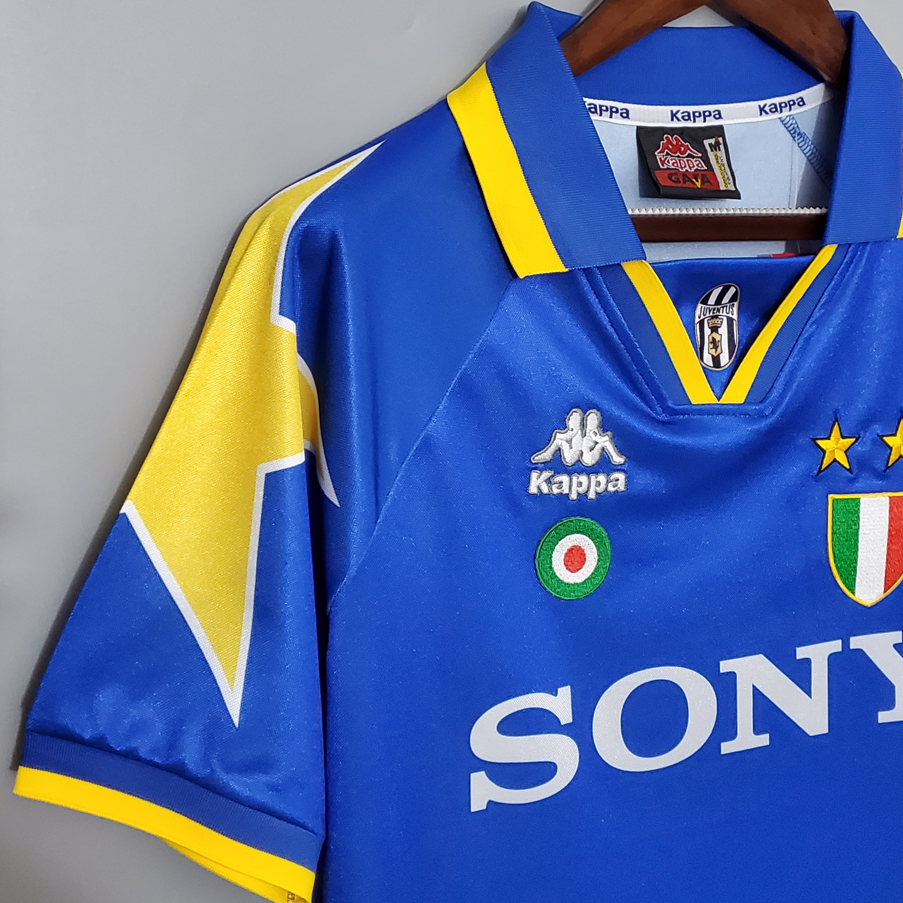 ManixJersey.com | Retro Juventus 1995-96 Away Stadium Jersey -Customize Name, Number and Patch | Worldwide Shipping