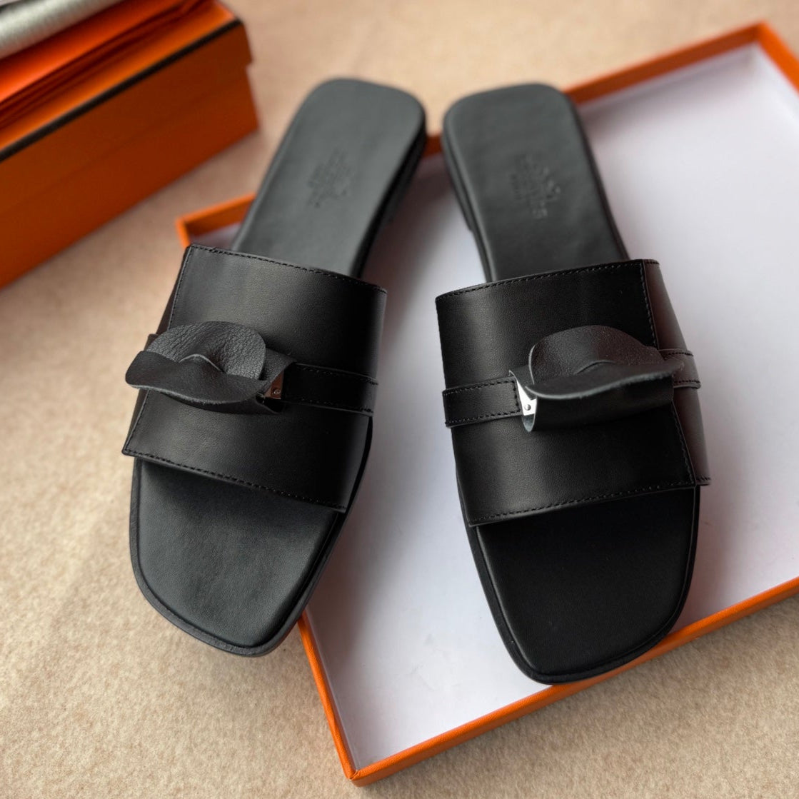 0RAN SANDALS IN BLACK CALFSKIN、mysite、Cacoeks