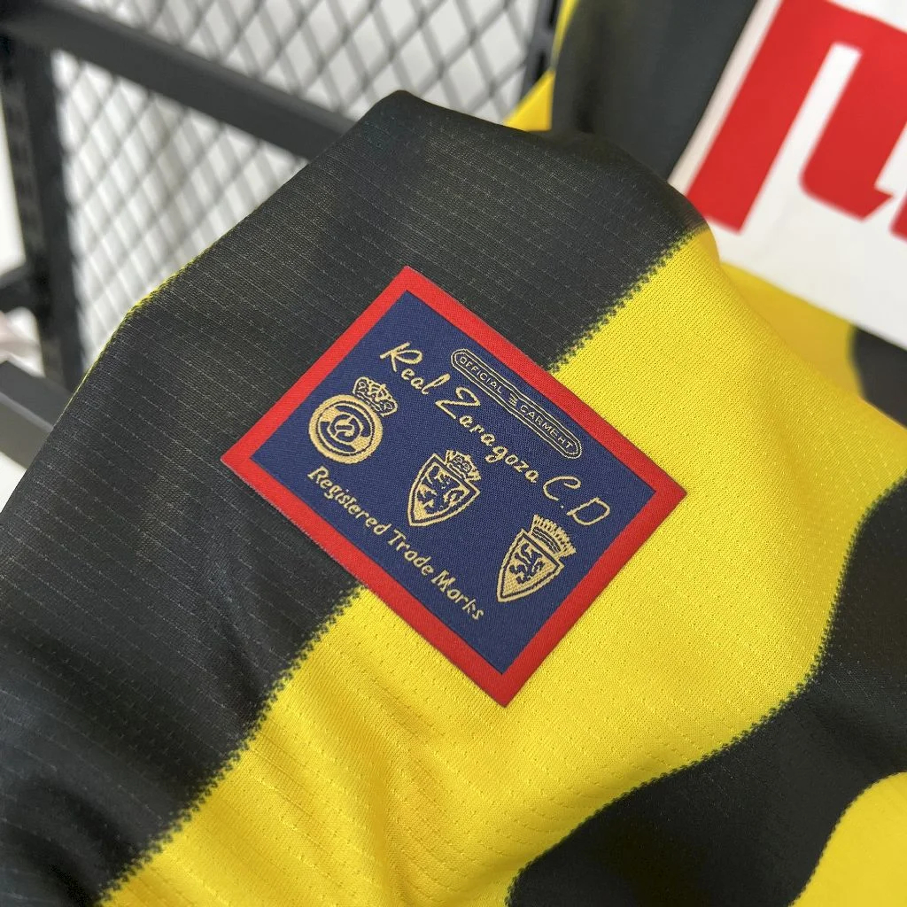 GlobeJersey-Retro Real Zaragoza 1996-97 Away Jersey