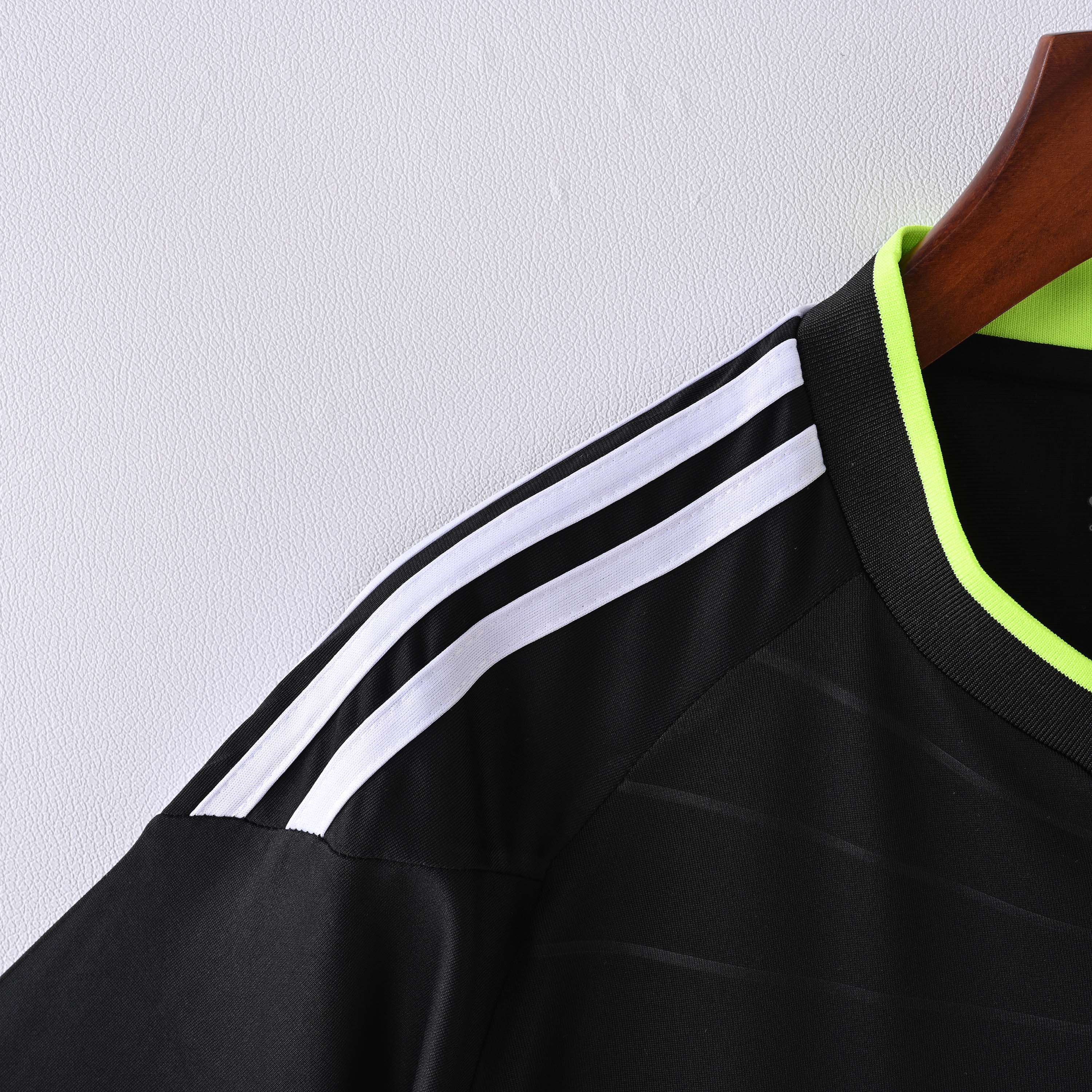 2010/2011 Retro Real Madrid Away Football Shirt 1:1 Thai Quality:football jersey mysite: unitedjerseyfootball 邓江浪:football