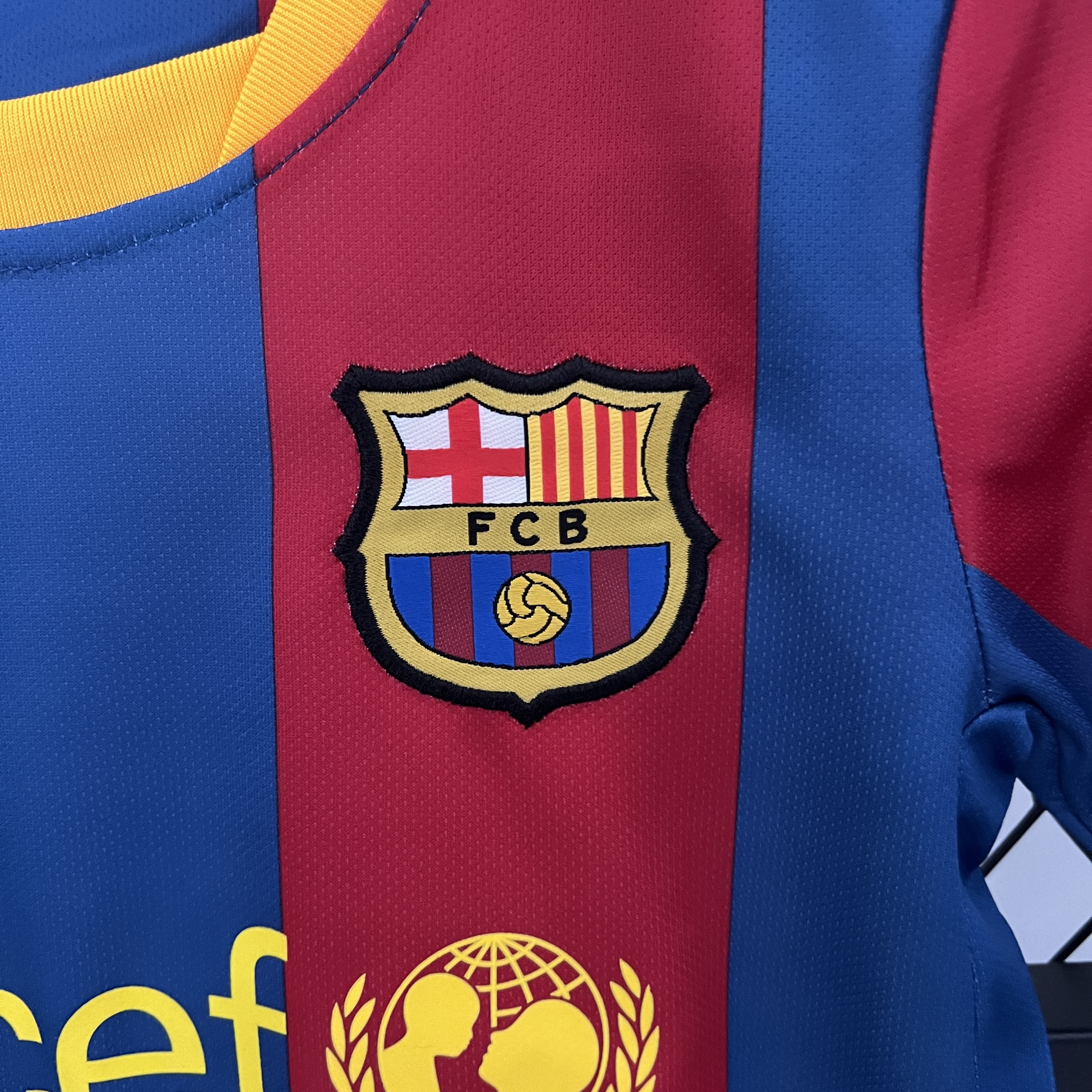 foot-Retro Barcelona 2010-11 Home Stadium Kids Kit