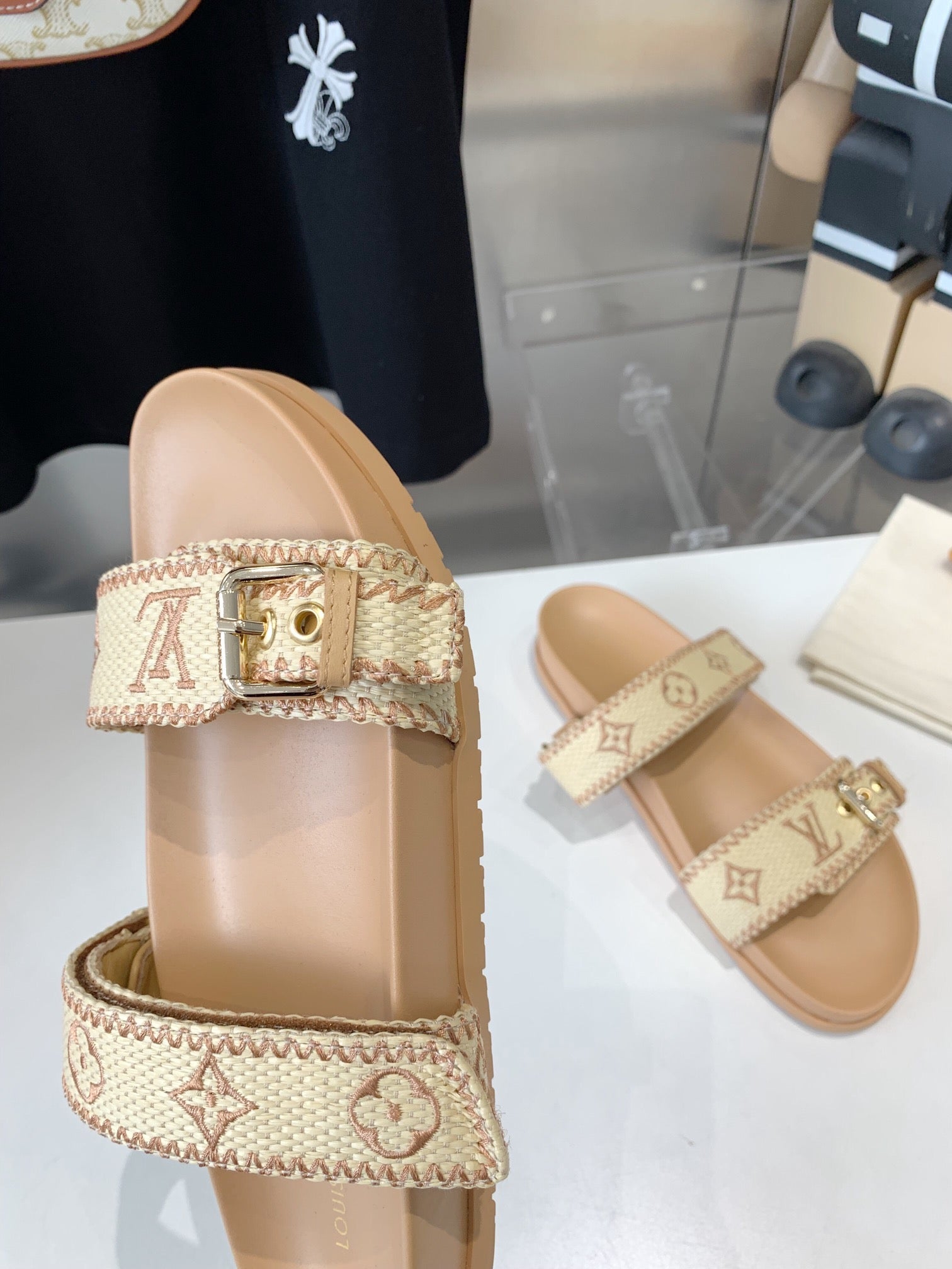 LV WOMEN SUNSET DAD SANDAL IN BEIGE MONOGRAM FABRIC MULE、mysite、Cacoeks