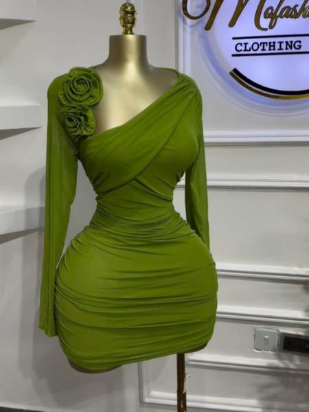 Women's Long Sleeve Floral Aqqlique Bodycon Midi Stacked Ruched Dress, Asymmetrical Neckline Party Birthday Dresses, Holiday Vacation Clothes for woman, Back To School, Education Cocktail Prom Dresses, Elastic Mini Dress, Green Dress, Red Dresses