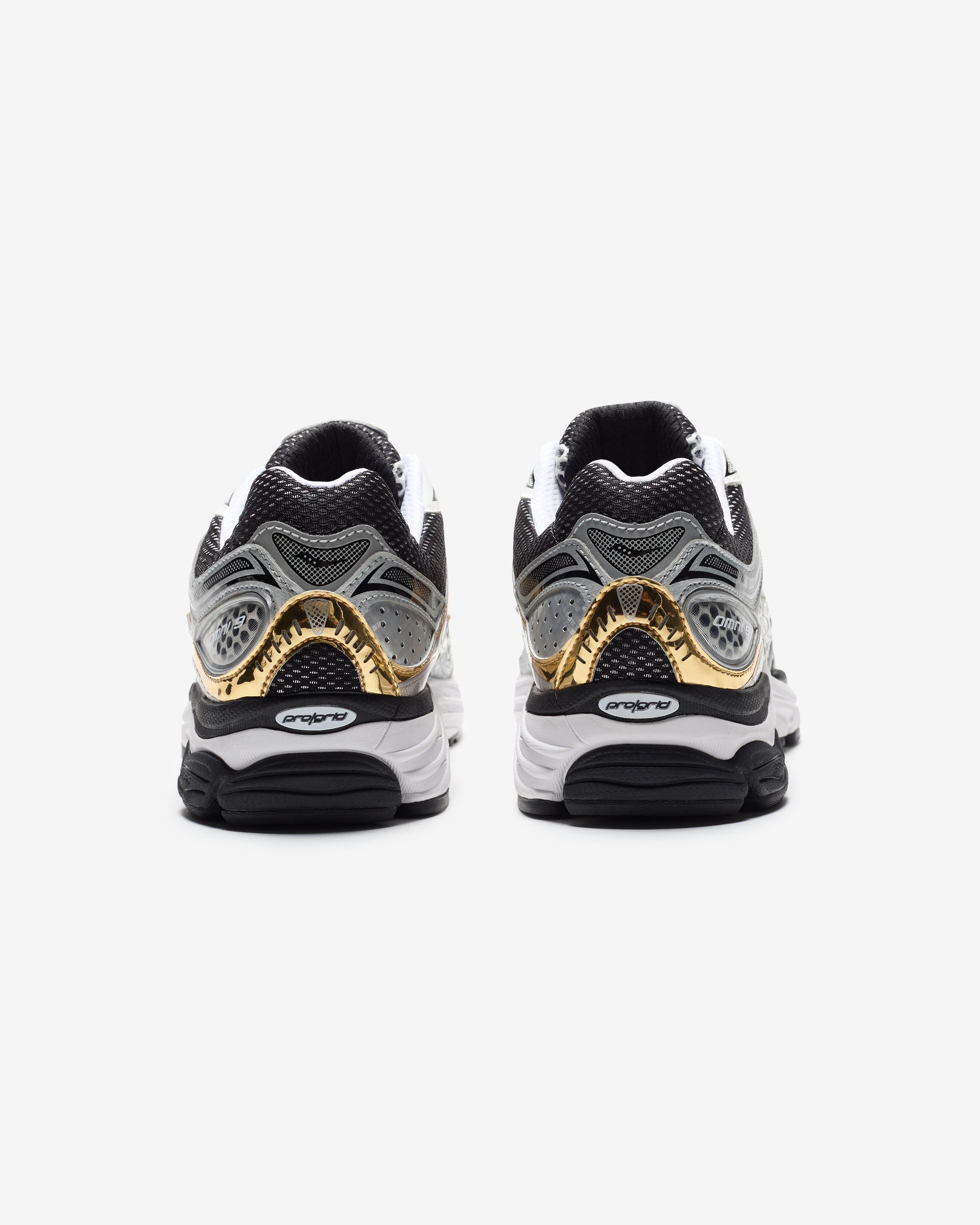 SAUCONY PROGRID ONMI 9 - SILVER/ GOLD