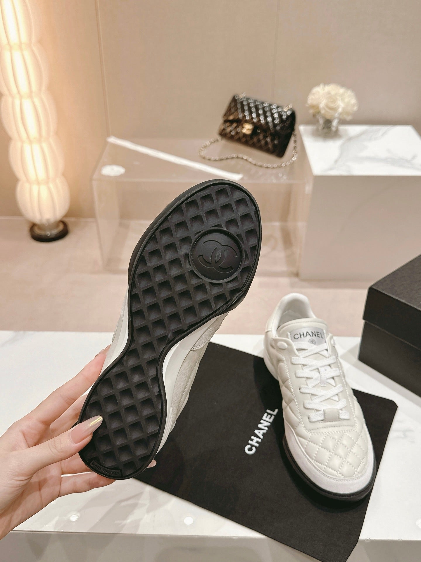 SNEAKERS IN GLOSSY WHITE LAMBSKIN、mysite、Cacoeks