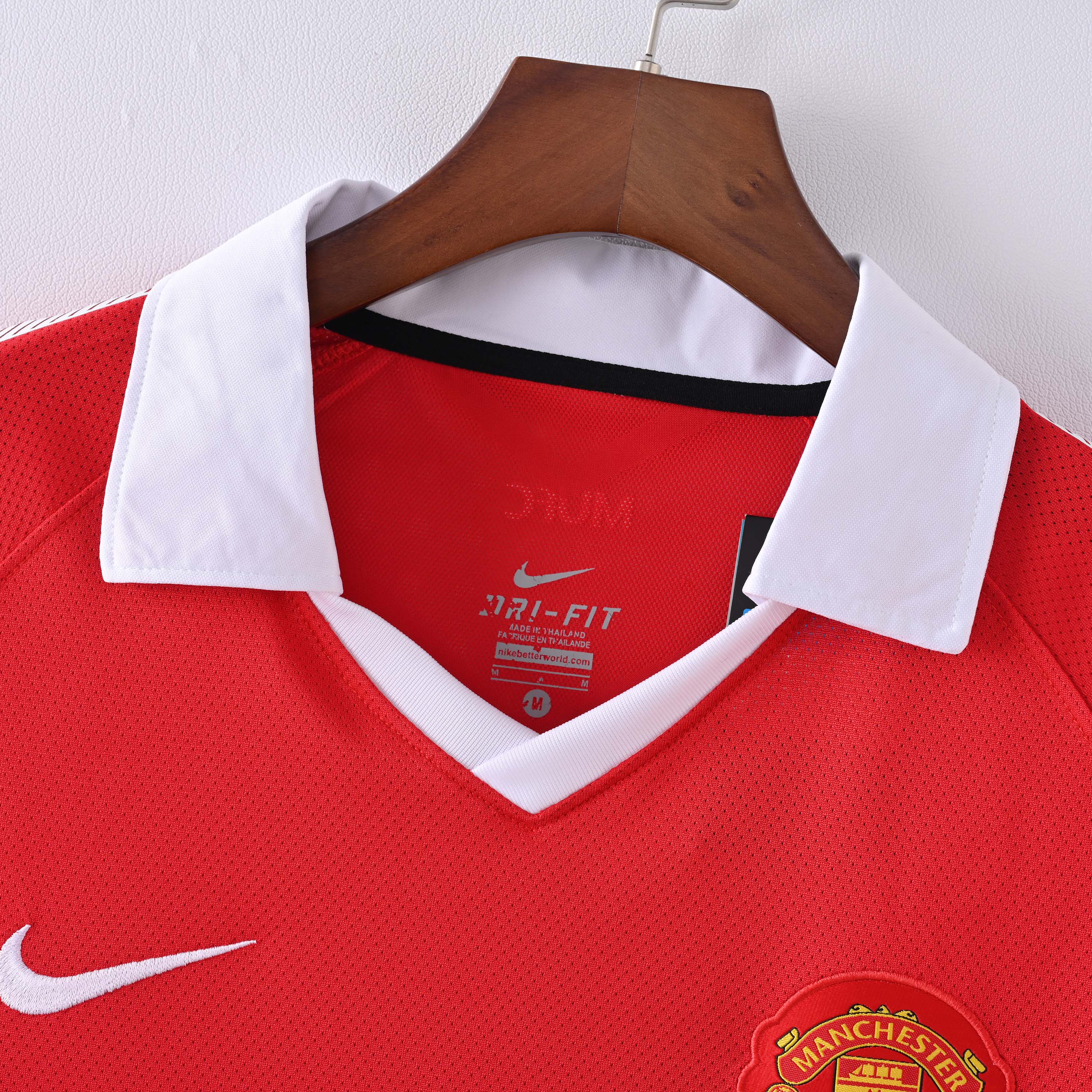 2010/2011 Retro Manchester United Home Football Shirt 1:1 Thai Quality:football jersey mysite: unitedjerseyfootball 邓江浪:football