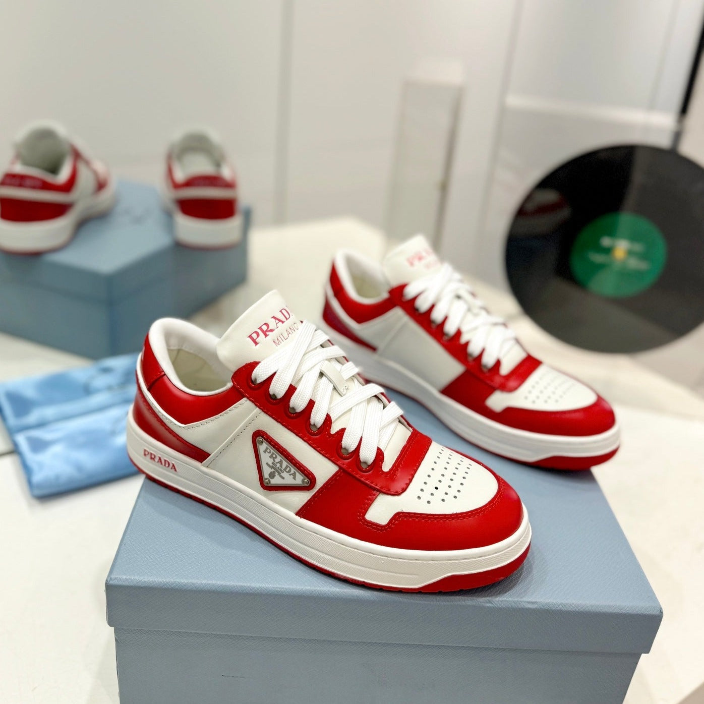 PRA DOWNTOWN PERFORATED SNEAKERS WHITE AND RED CALFSKIN、mysite、Cacoeks