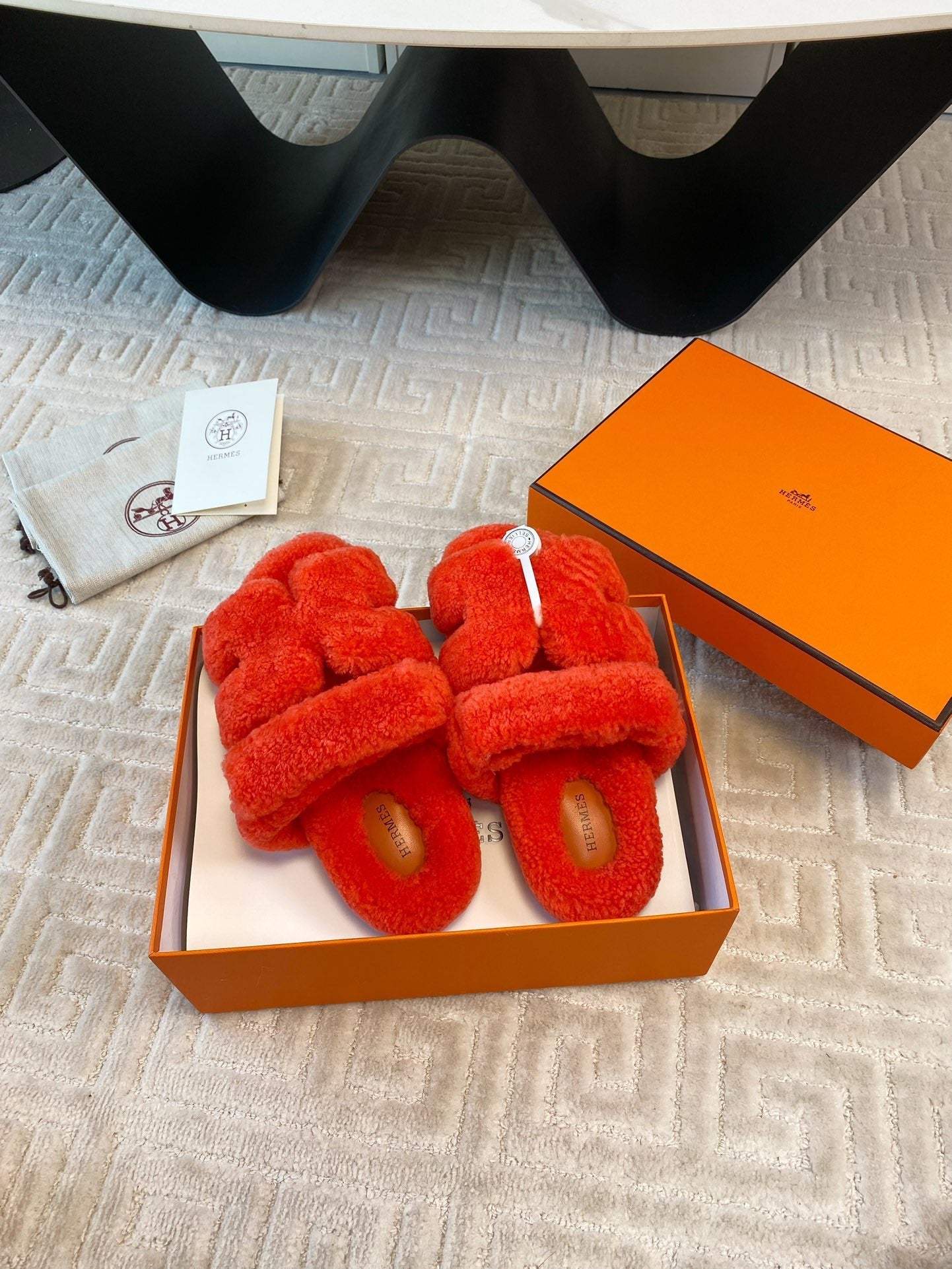CHYPRE SANDAL IN LIGHT ORANGE SHEARLING、mysite、Cacoeks
