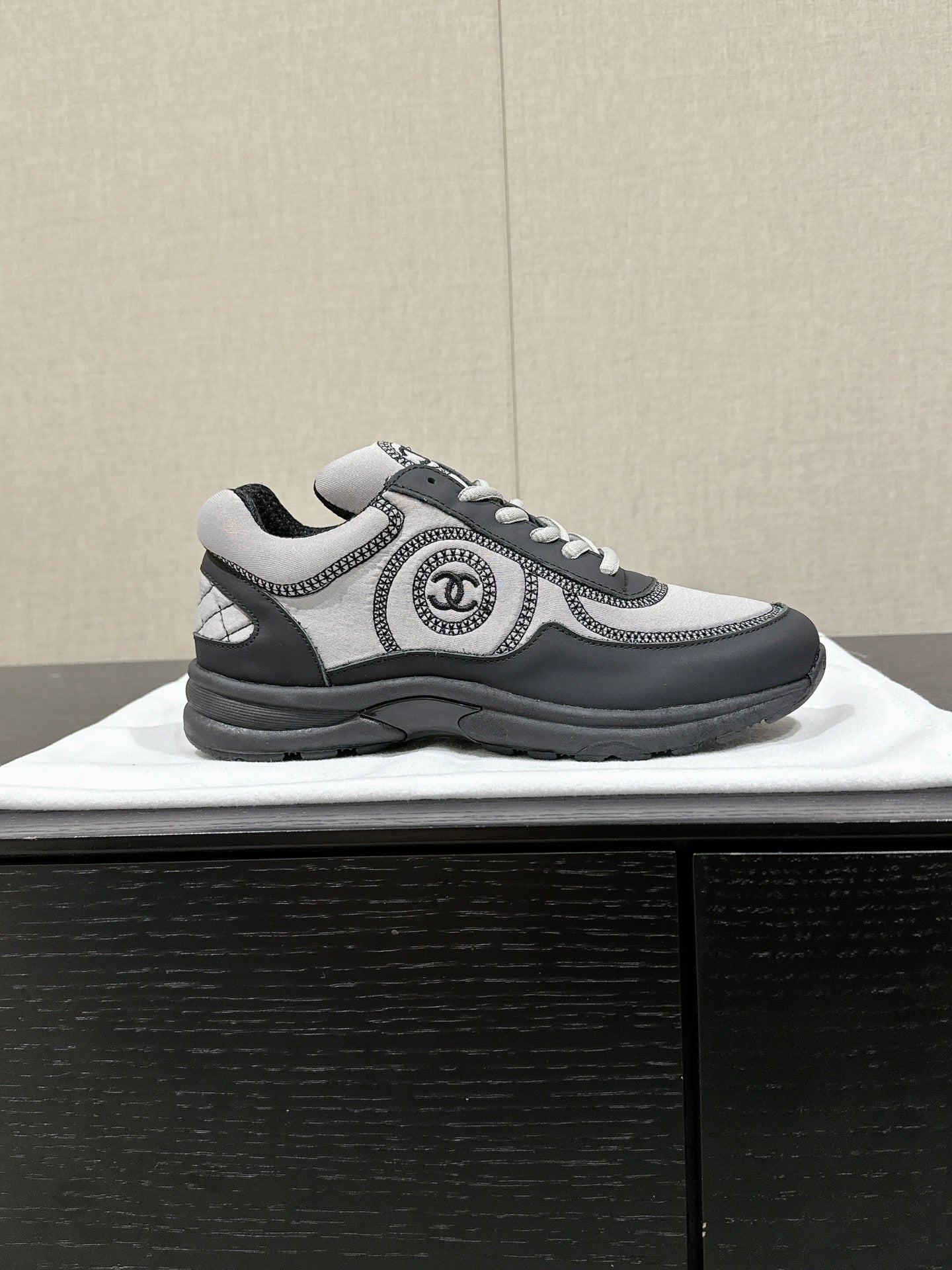 CLASSIC TRAINER IN GREY MIX BLACK FABRIC、mysite、Cacoeks