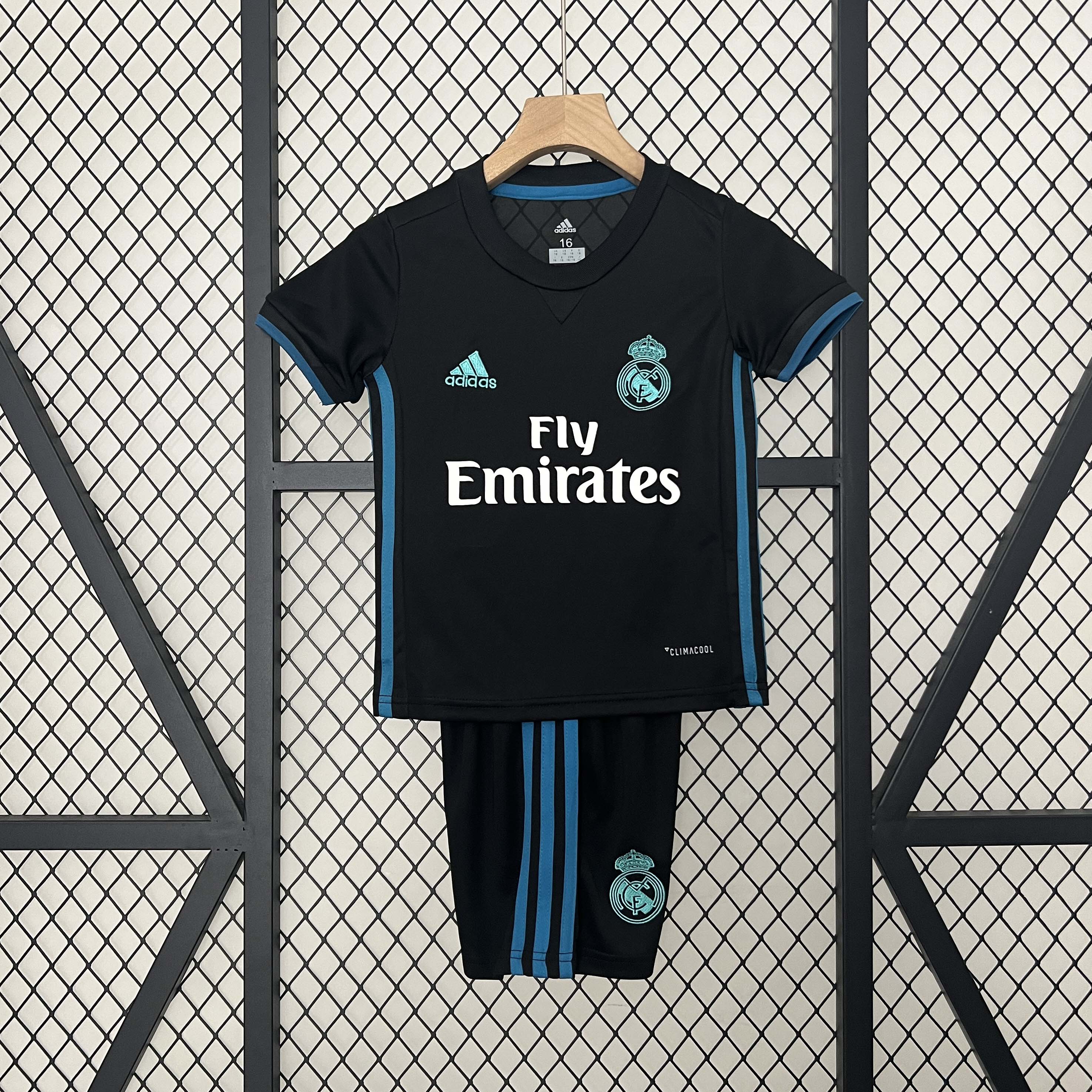 2017/2018 Retro Real Madrid Away Football Shirt 1:1 Thai Quality Kids Size:football jersey mysite: unitedjerseyfootball 邓江浪:football