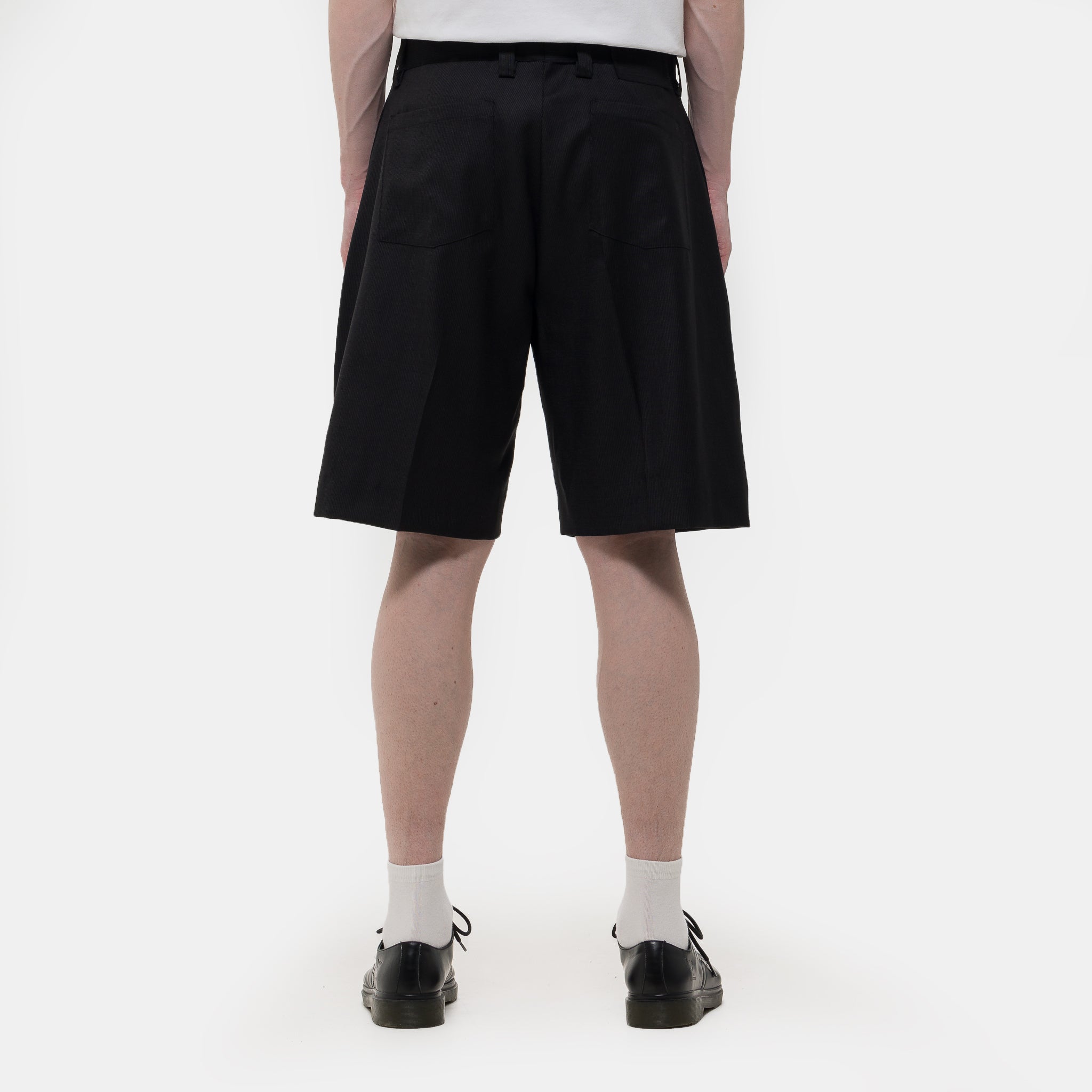 Classic Short in Fine Black Stripe