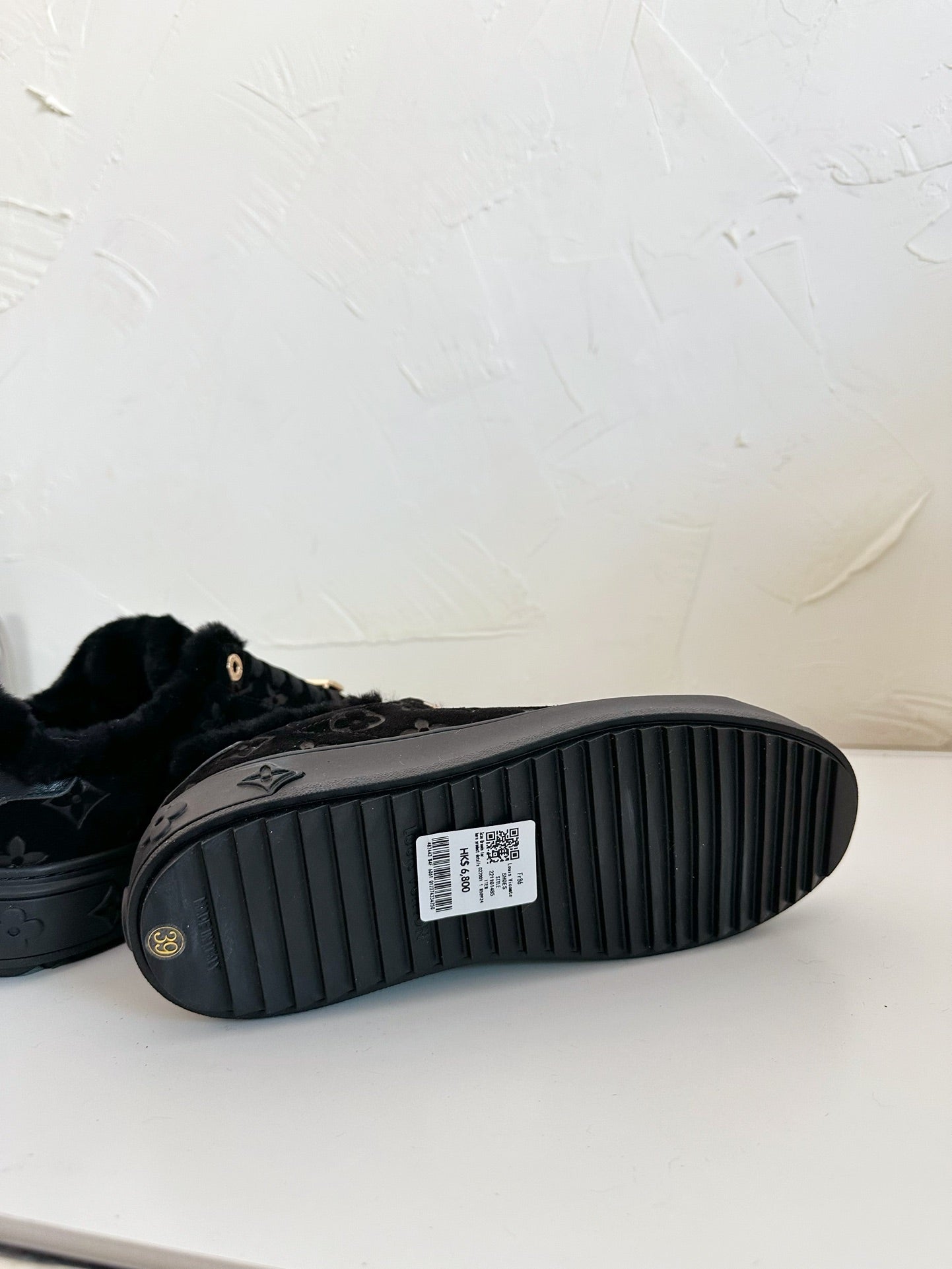 TIME OUT SNEAKER IN BLACK MONOGRAM EMBOSSED SUEDE WITH FLEECE LINING、mysite、Cacoeks