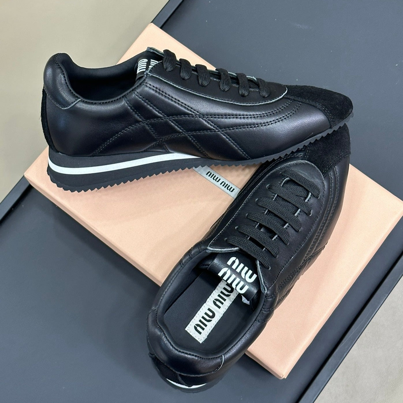 POINTED SPORTS SHOES BLACK LAMBSKIN、mysite、Cacoeks