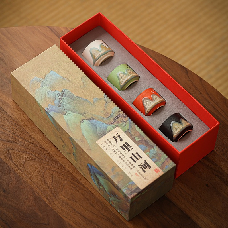 GEEK BAR-https://www.hot-toy.com/