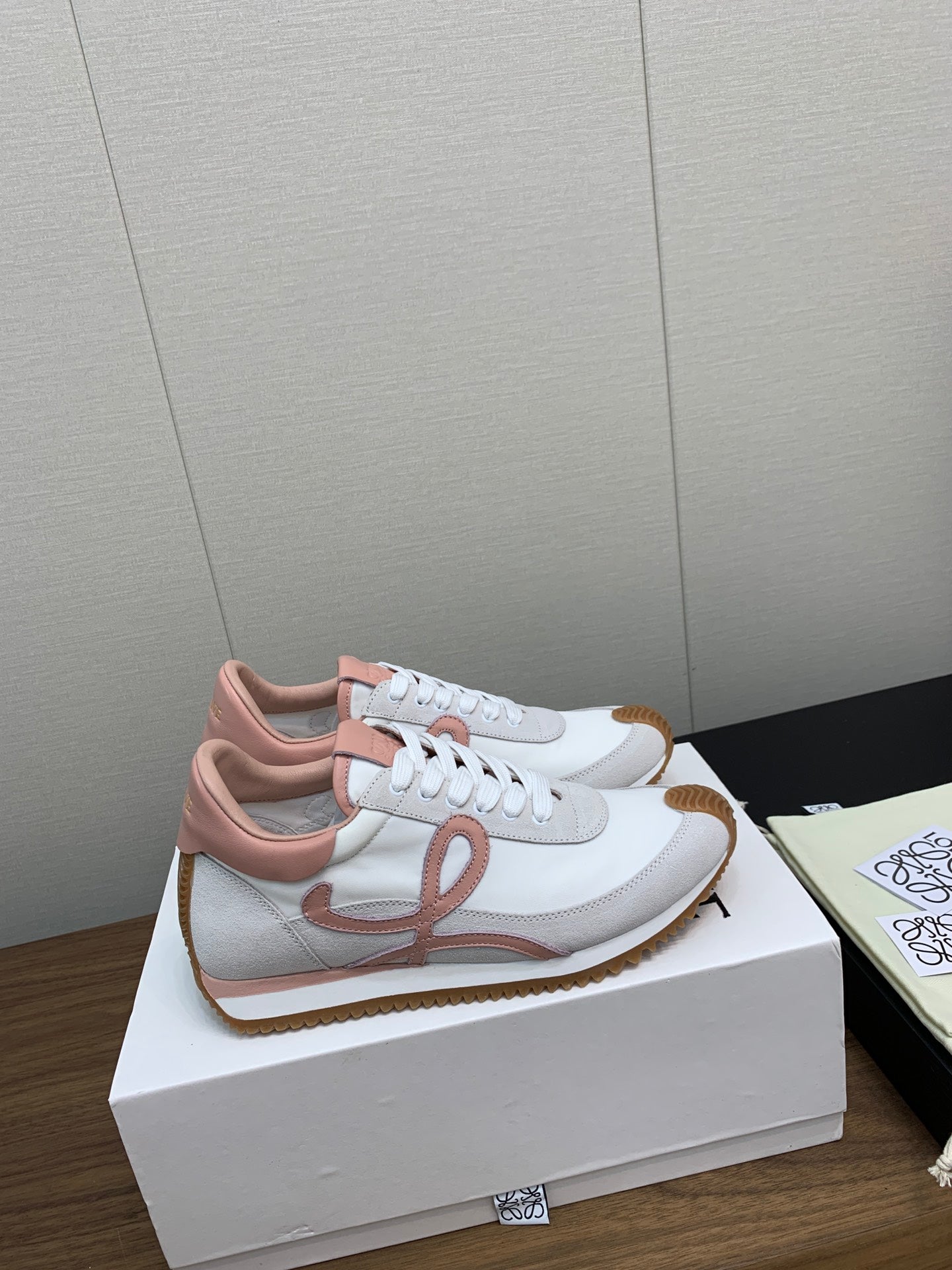 LW FLOW RUNNER SNEAKER WHITE-PEACHY SUEDE、mysite、Cacoeks