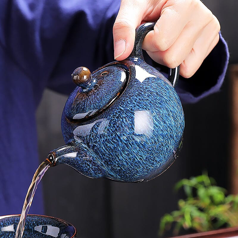 GEEK BAR-https://www.hot-toy.com/