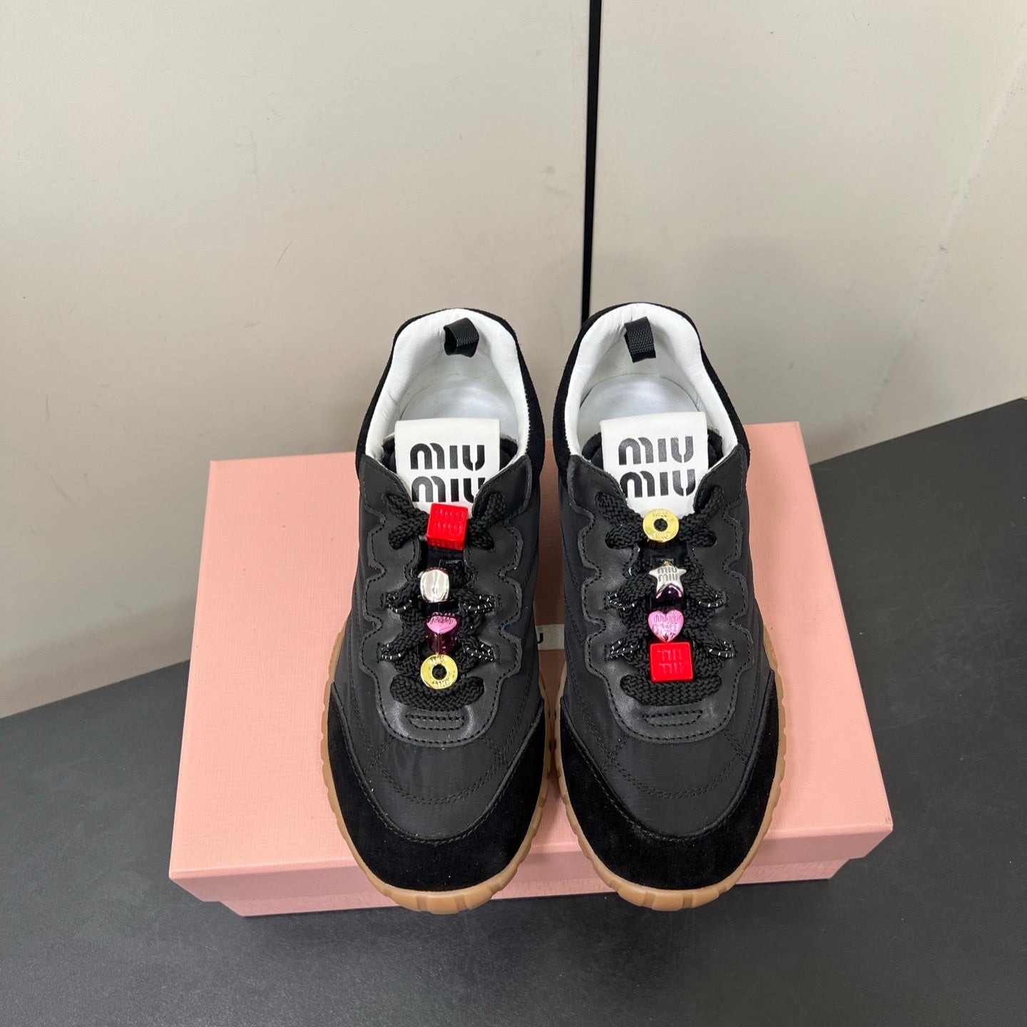 TYRE SNEAKERS IN BLACK TECHNICAL FABRIC AND SUEDE WITH STICKER、mysite、Cacoeks