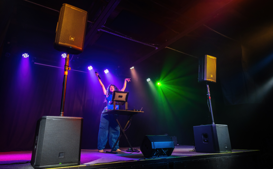 JBL PRX908 Lightweight. Efficient Class D Amplification - Image