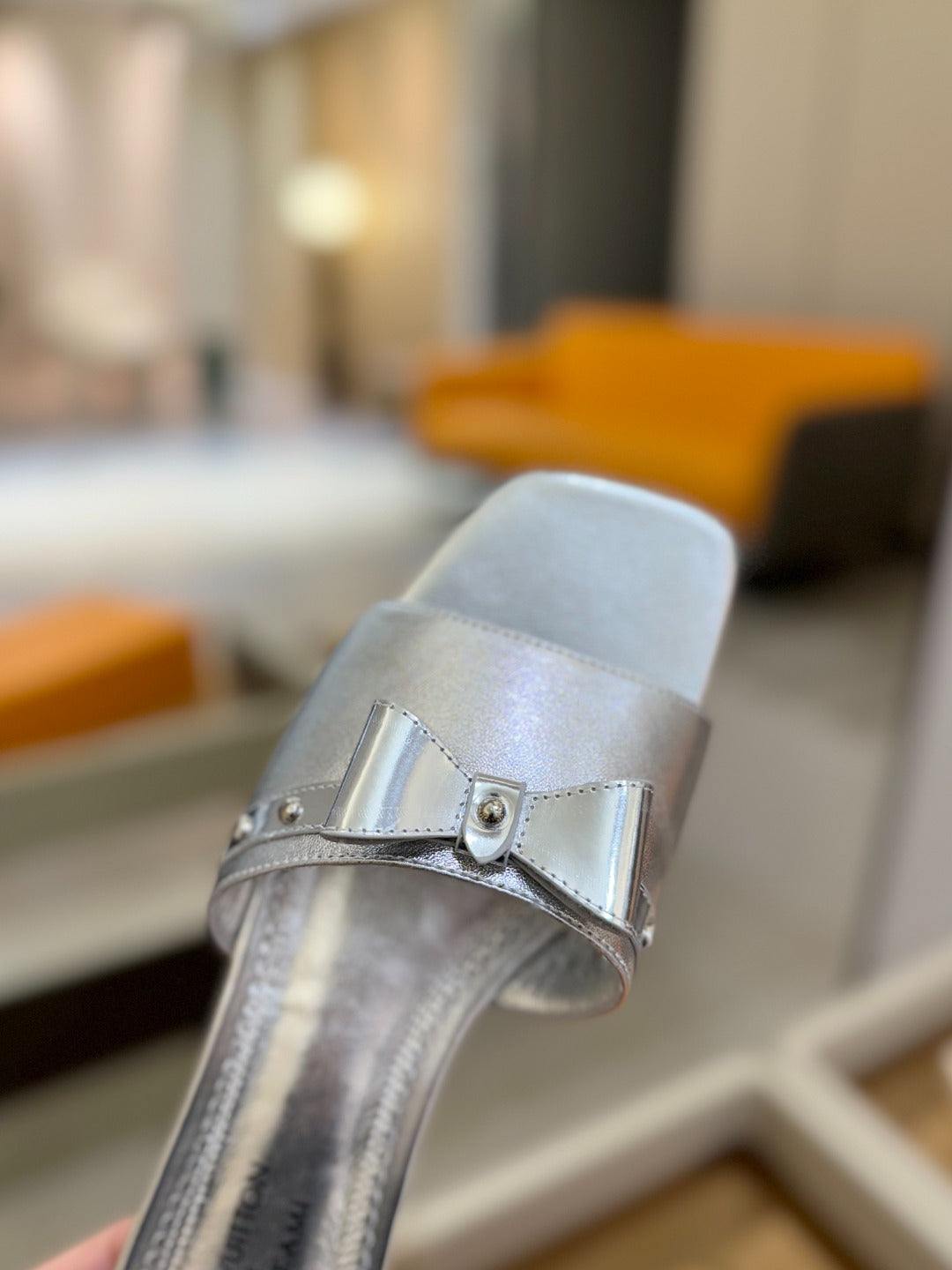 LV X TM 6AM FLAT MULE IN SILVER CALFSKIN、mysite、Cacoeks