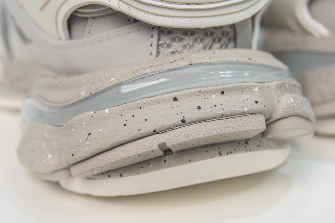 Balenciaga Track Recycled Sole Trainer in Beige、mysite、Cacoeks