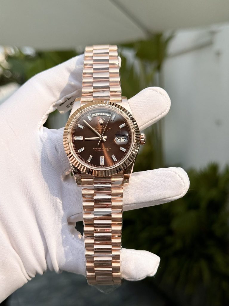 Đồng Hồ Rolex Day-Date 228235 Bọc Vàng 18K Mặt Chocolate GM 176 Gram (5)