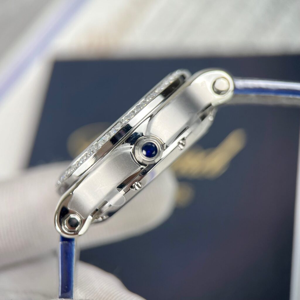 Đồng Hồ Chopard Nữ Mặt Đá Xoay Độ Kim Cương Moissanite Màu Xanh 34mm (3)
