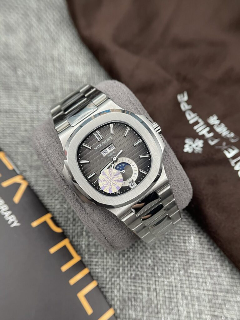 Đồng Hồ Patek Philippe Nautilus 5726 Super Fake 11 Mặt Xám GRF 40mm (1)