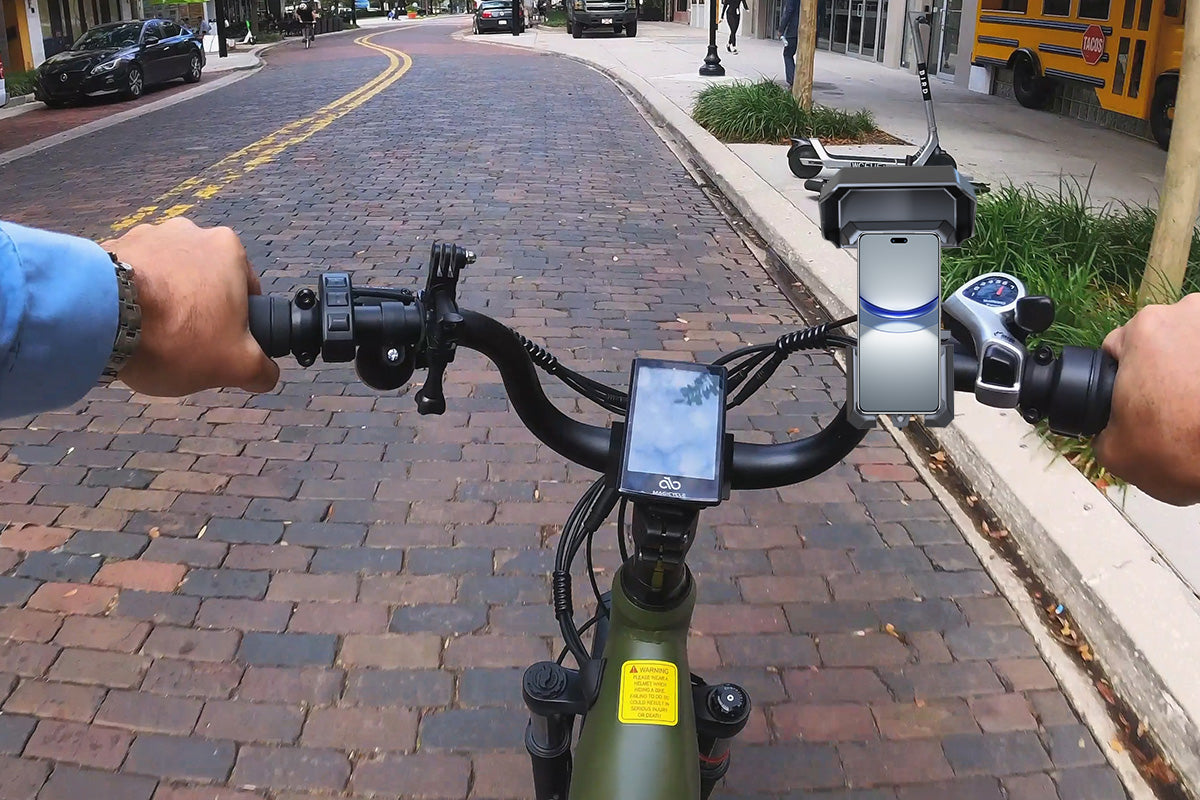 Bike Phone Mount Holder with Rain & Shade Shield、mySite、bearsvspackers