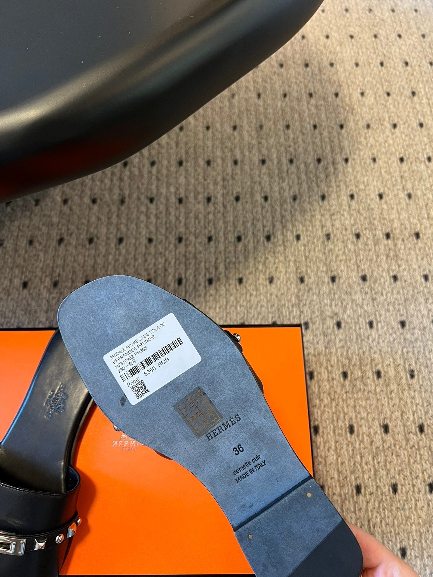 GIULIA FLAT SANDAL IN BLACK CALFSKIN、mysite、Cacoeks