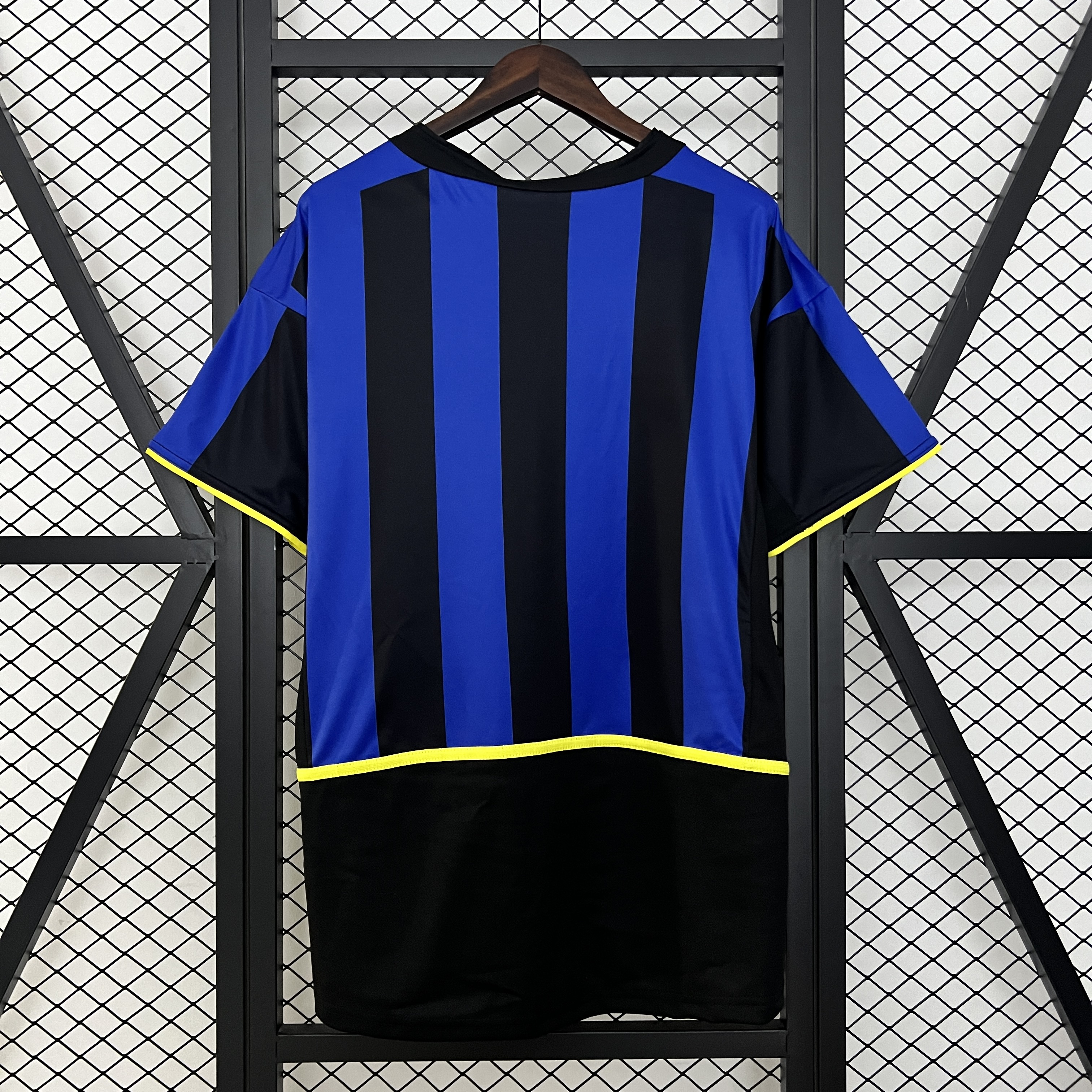 GlobeJersey-Retro Inter Milan 2002-03 Home Jersey