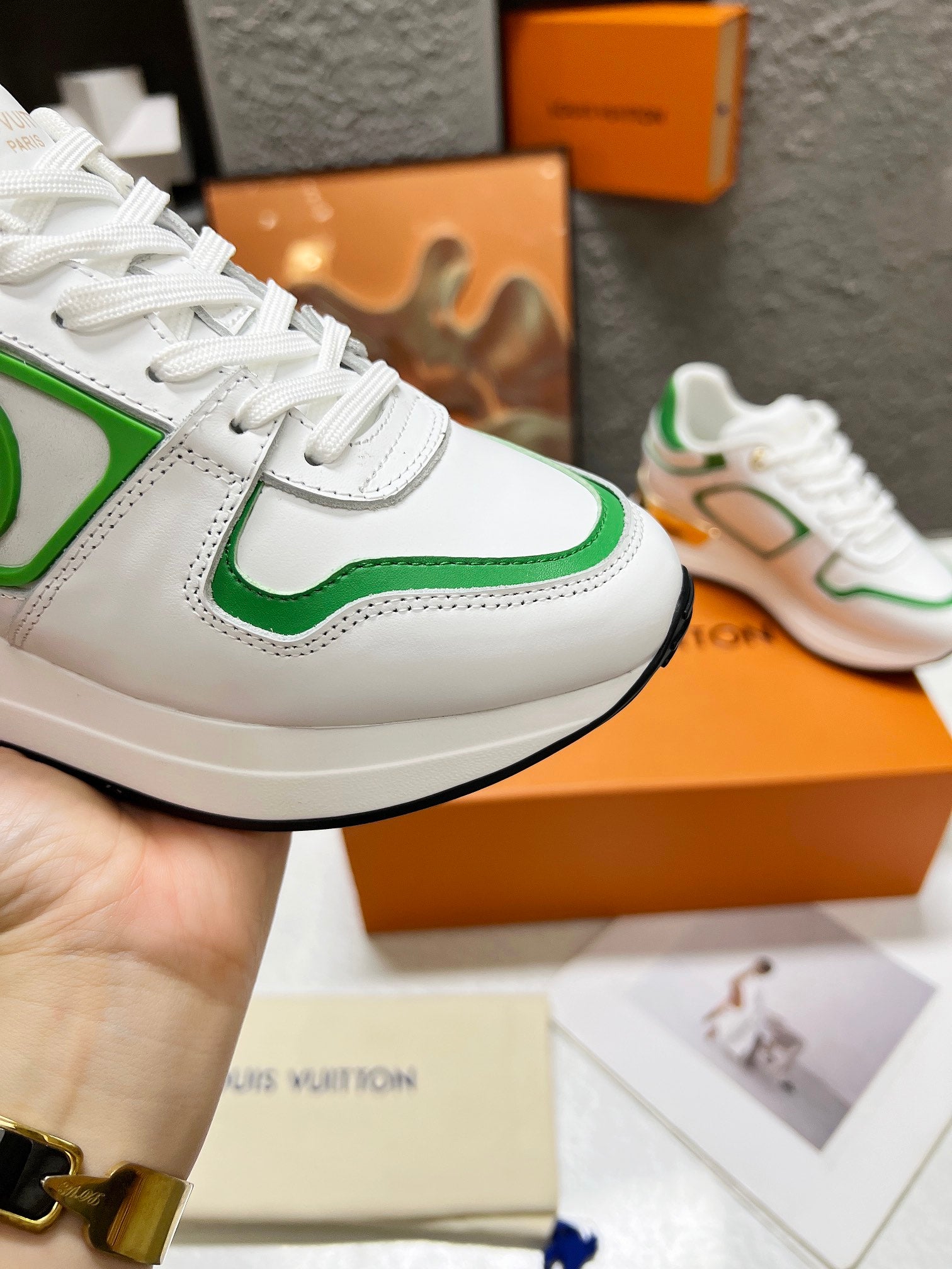 LV WOMEN SNEAKER IN WHITE MIX GREEN CALFSKIN、mysite、Cacoeks