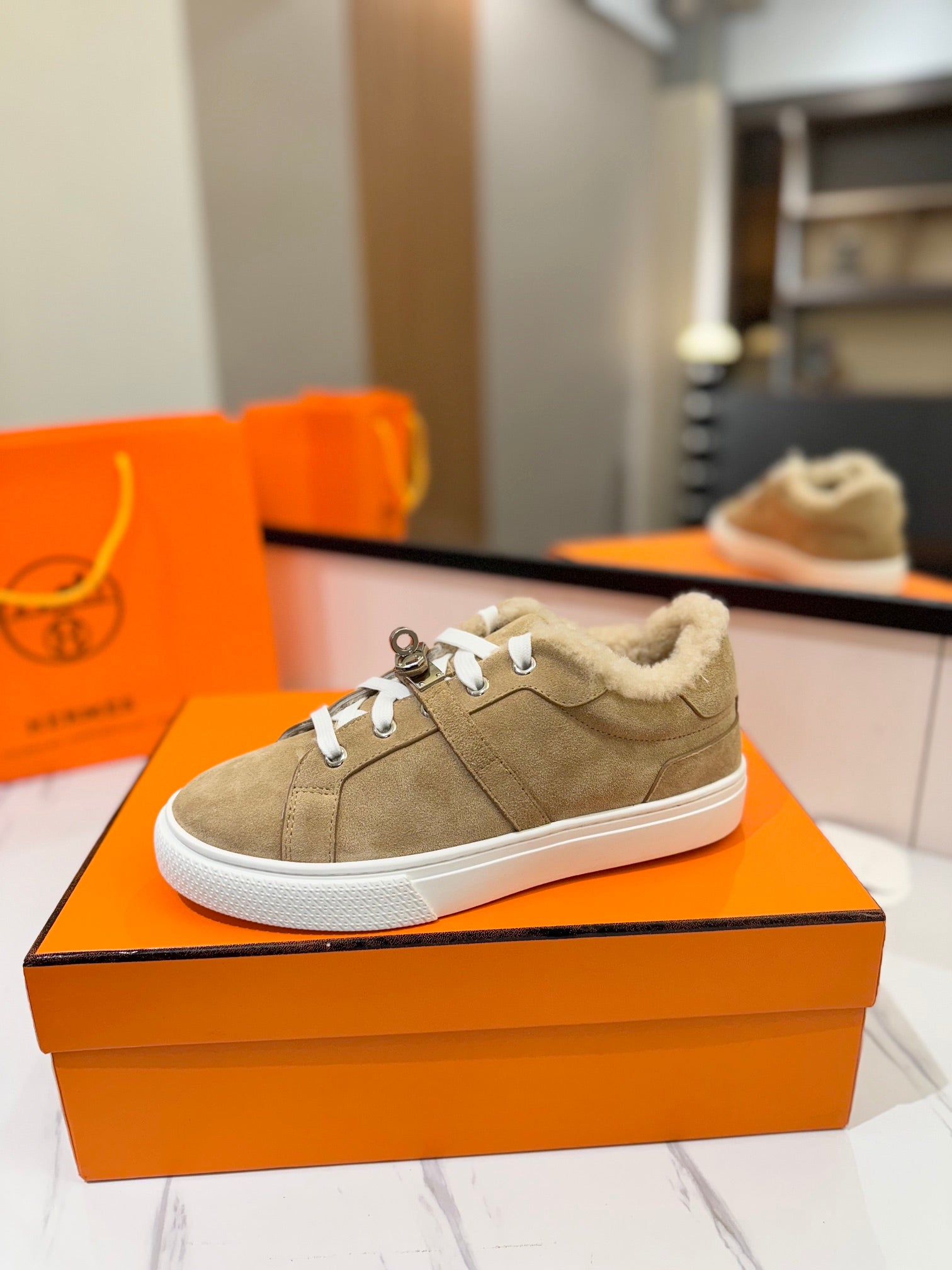 DAY SNEAKER IN TORTILLA BROWN SUEDE AND FLEECE LINING、mysite、Cacoeks