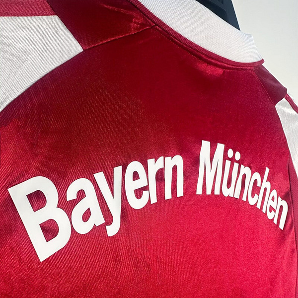 GlobeJersey-Retro Bayern Munich 2003-04 Home Jersey