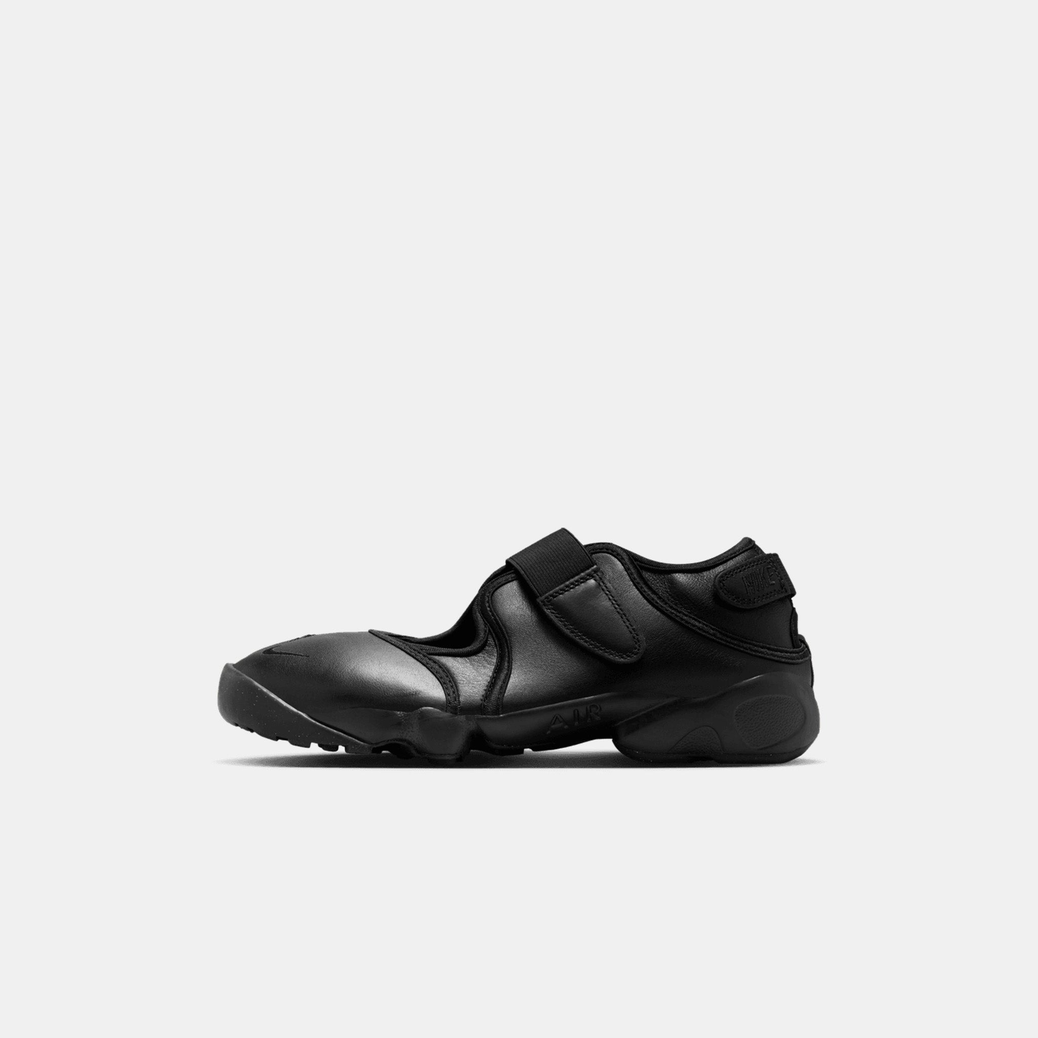 Air Rift Sneaker in Black/Black
