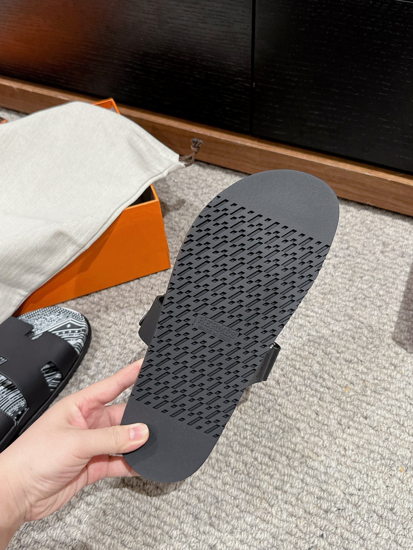 CHYPRE SANDAL BLACK CALFSKIN UNIQUE、mysite、Cacoeks