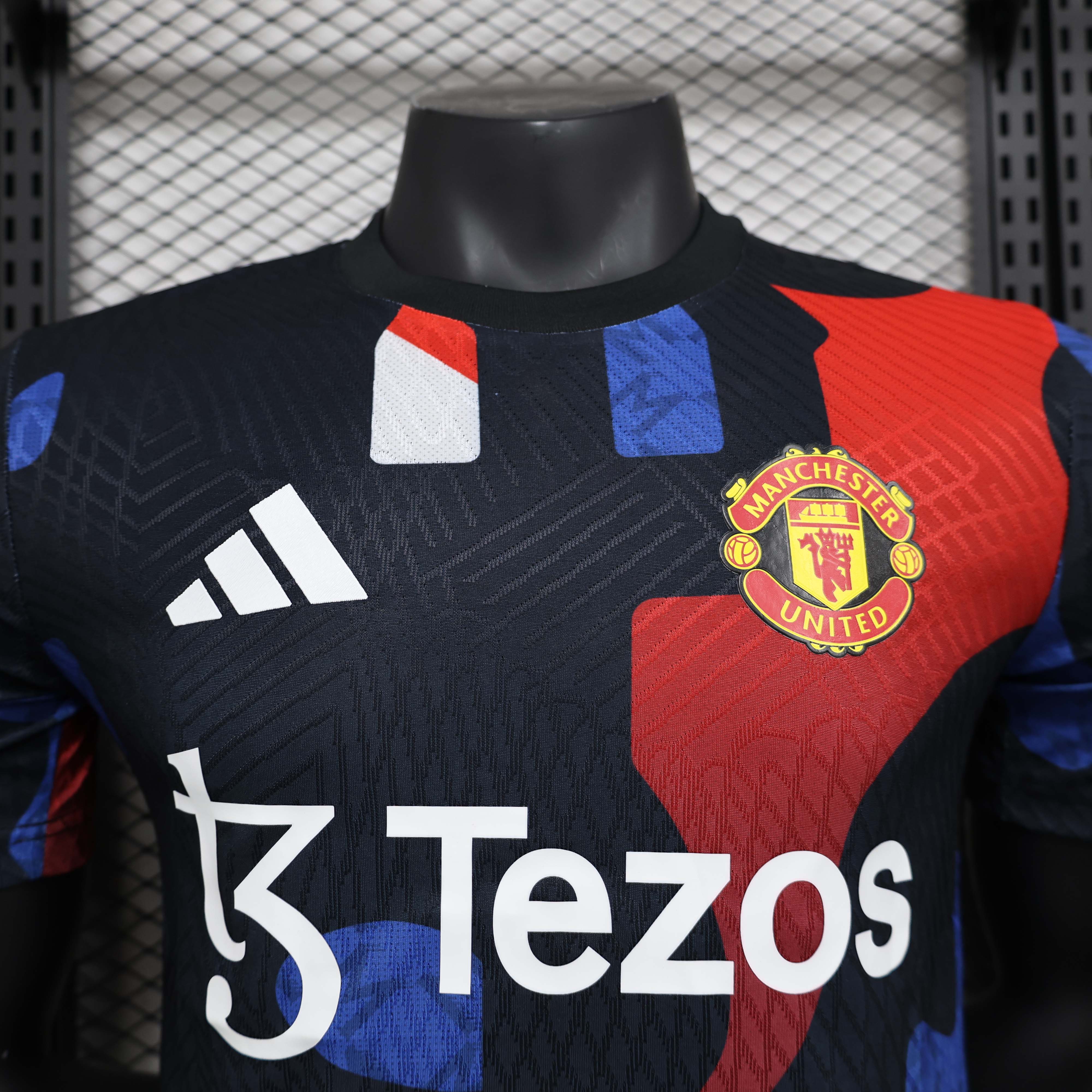2024/2025 Player Version Manchester United Pre-match clothing Football Shirt 1:1 Thai Quality:football jersey mysite: unitedjerseyfootball 邓江浪:football