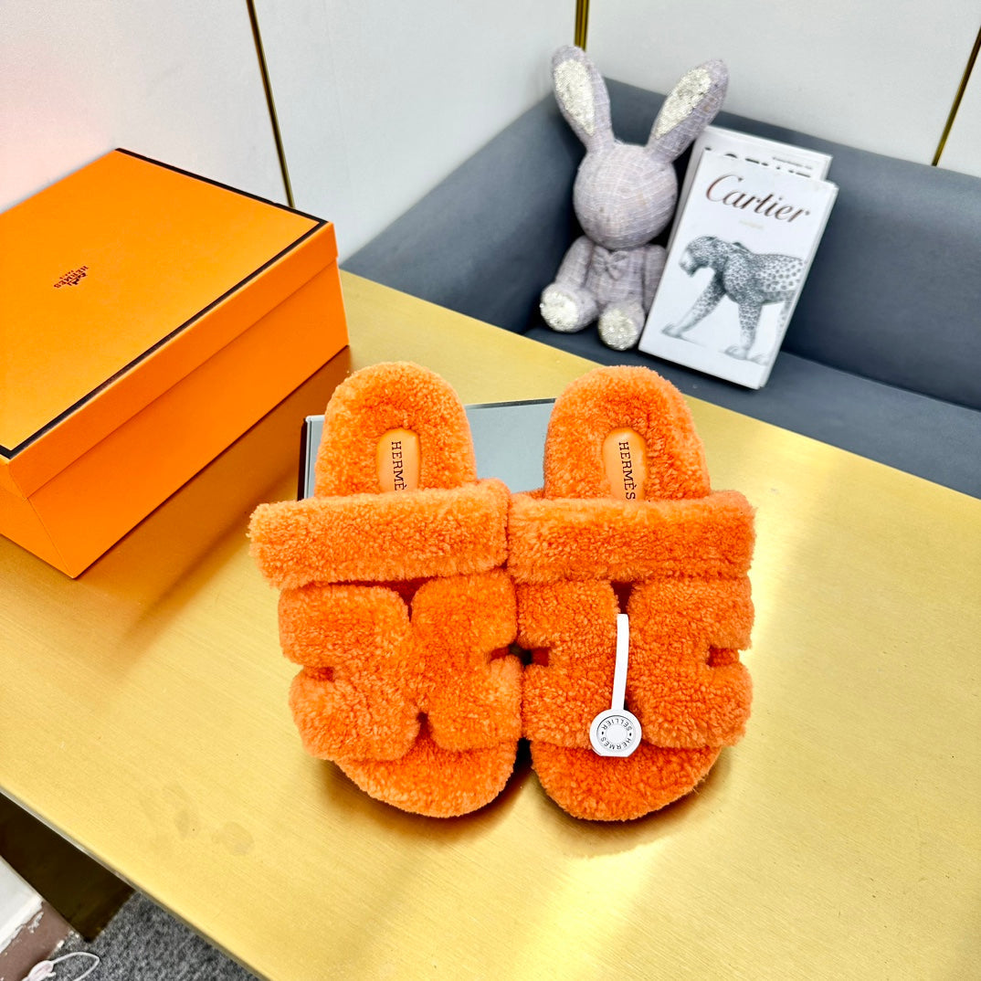 CHYPRE SANDAL IN SPANISH ORANGE SHEARLING、mysite、Cacoeks
